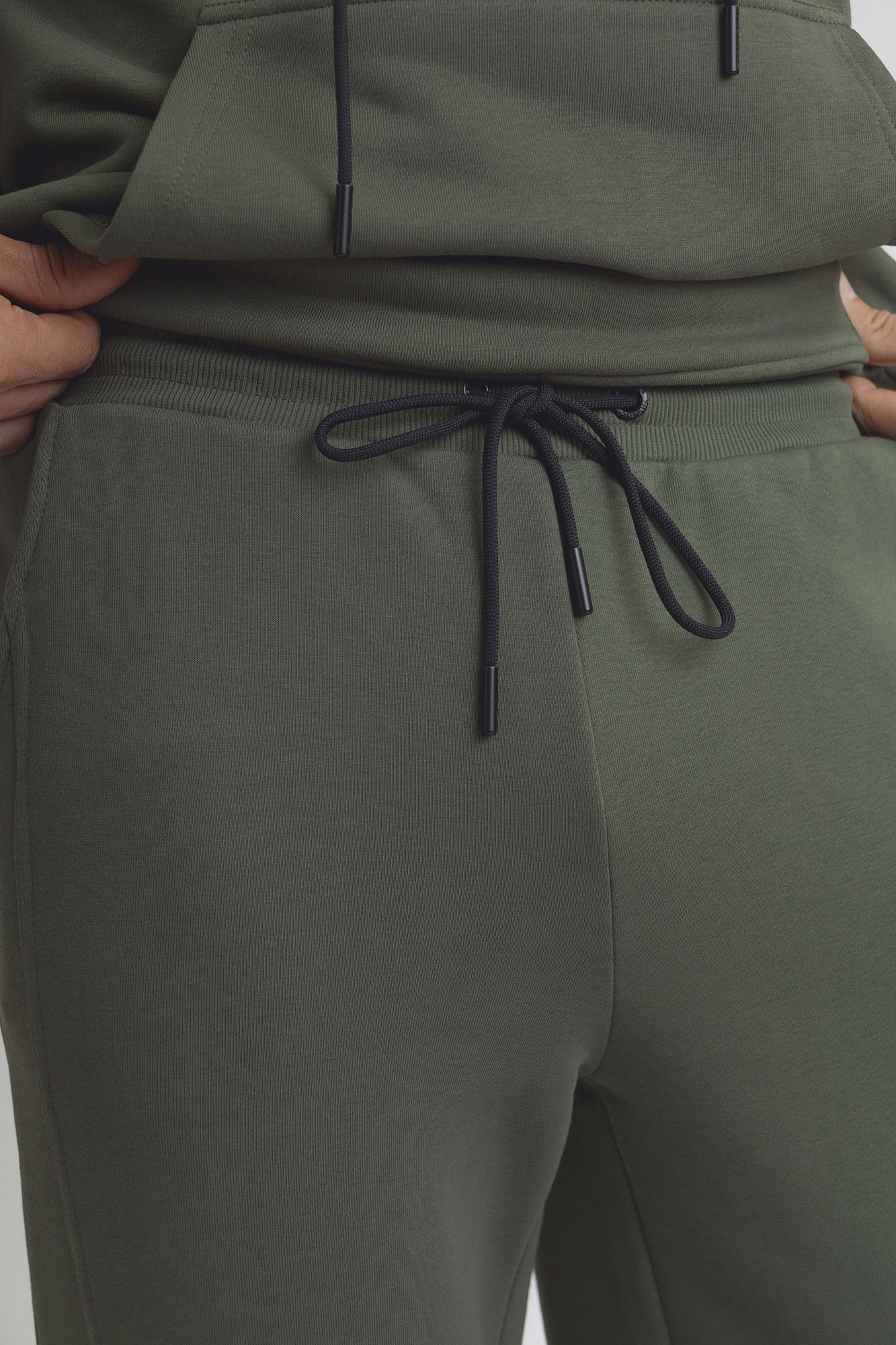 M-252-P-20-0603 Брюки спортивные The Hills Хаки