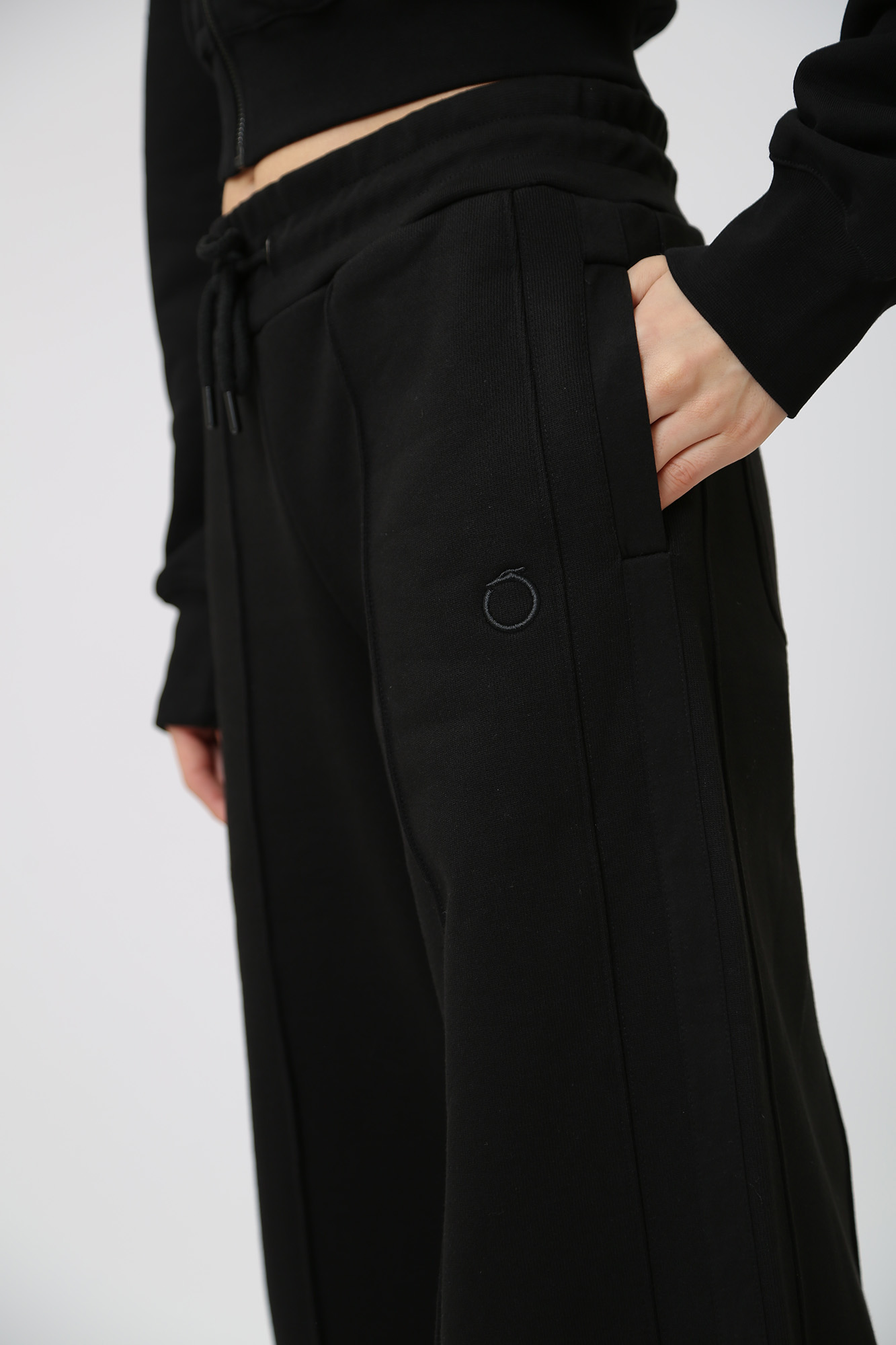 56P00437-1T006520 брюки спортивные trussardi 