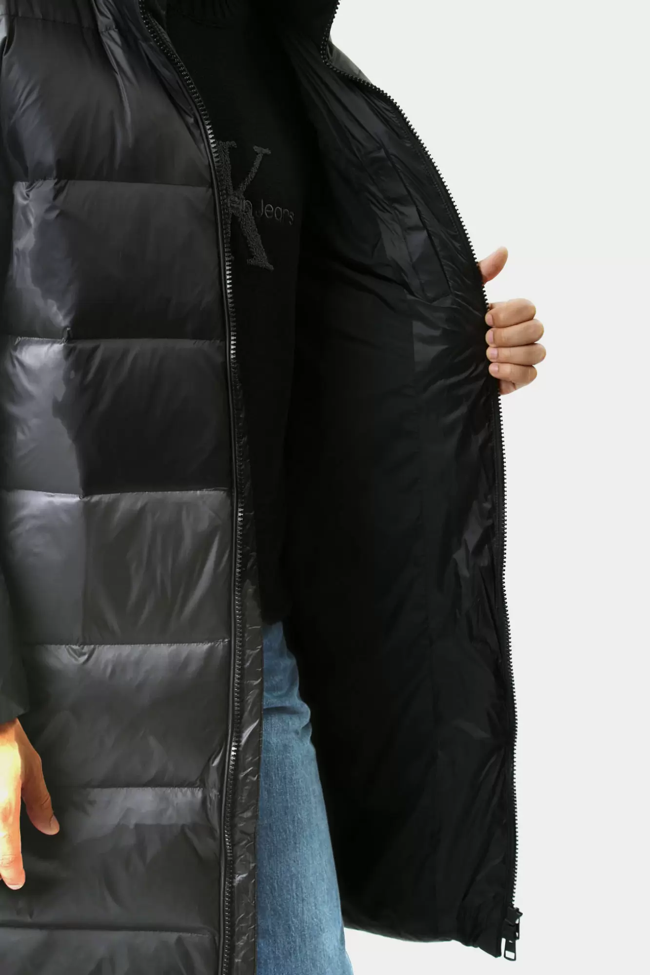 J30J326102 Пальто пуховое Calvin Klein Jeans Черный