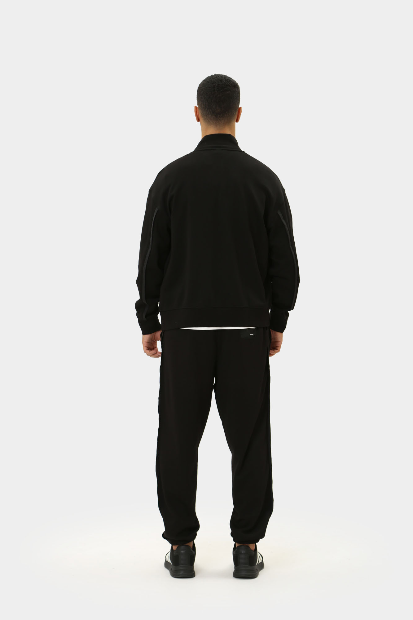 3DZMJB_ZJDPZ Толстовка Armani Exchange Черный