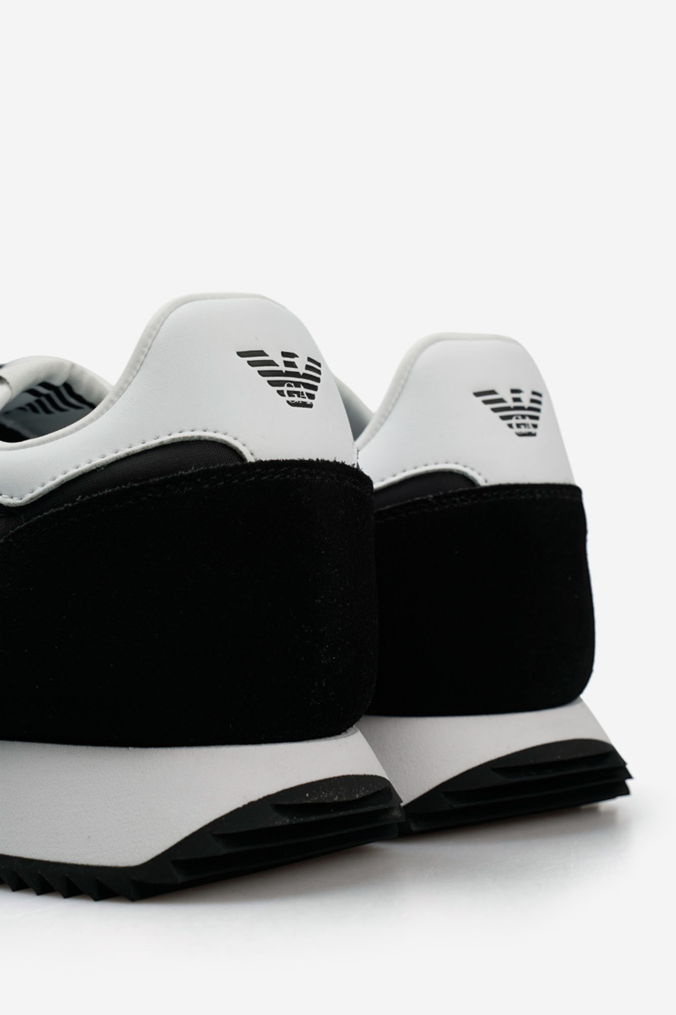 X8X101_XK257 Кроссовки EA7 Черный