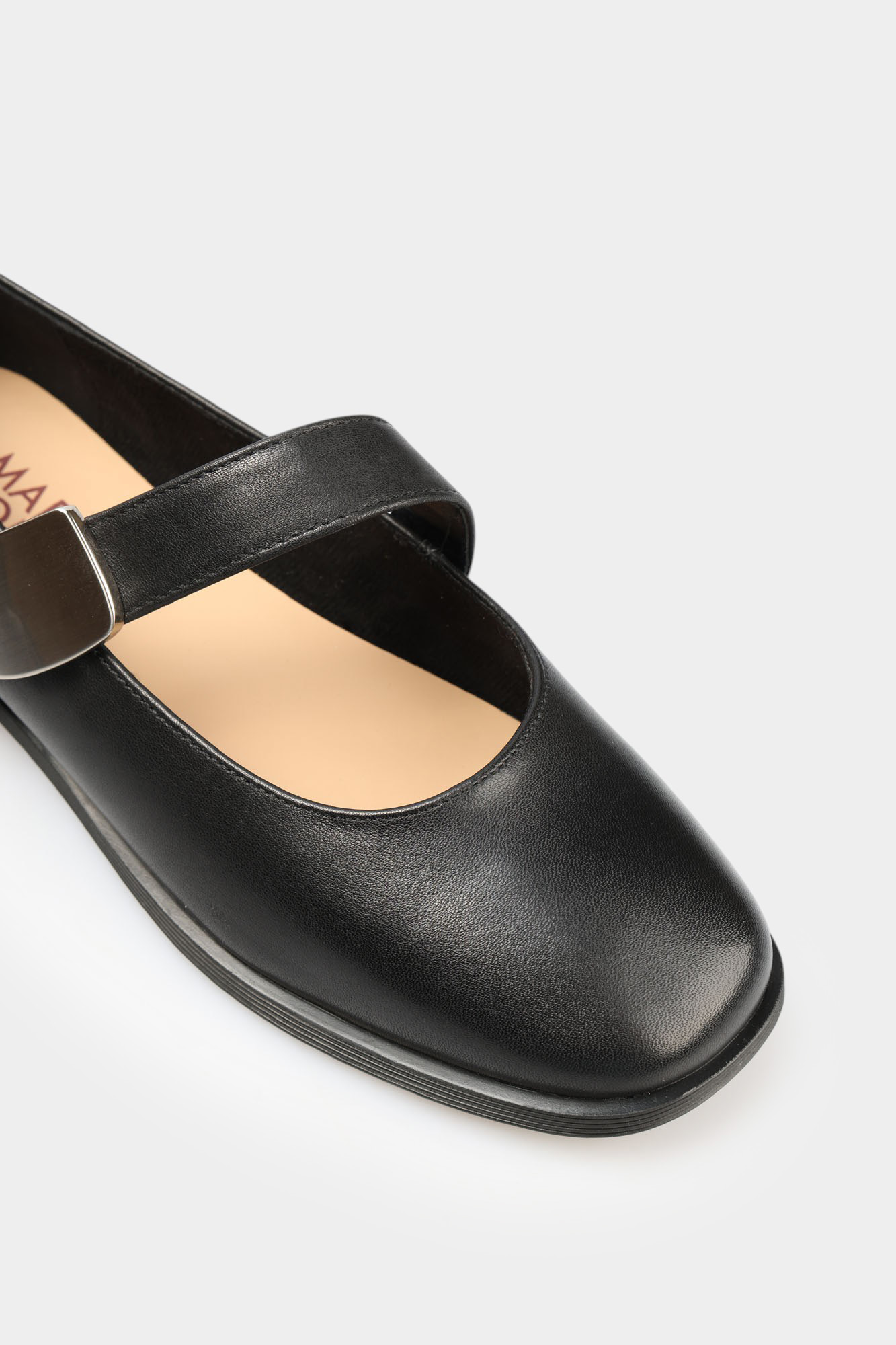 MC21665 Туфли Marc Cony Черный