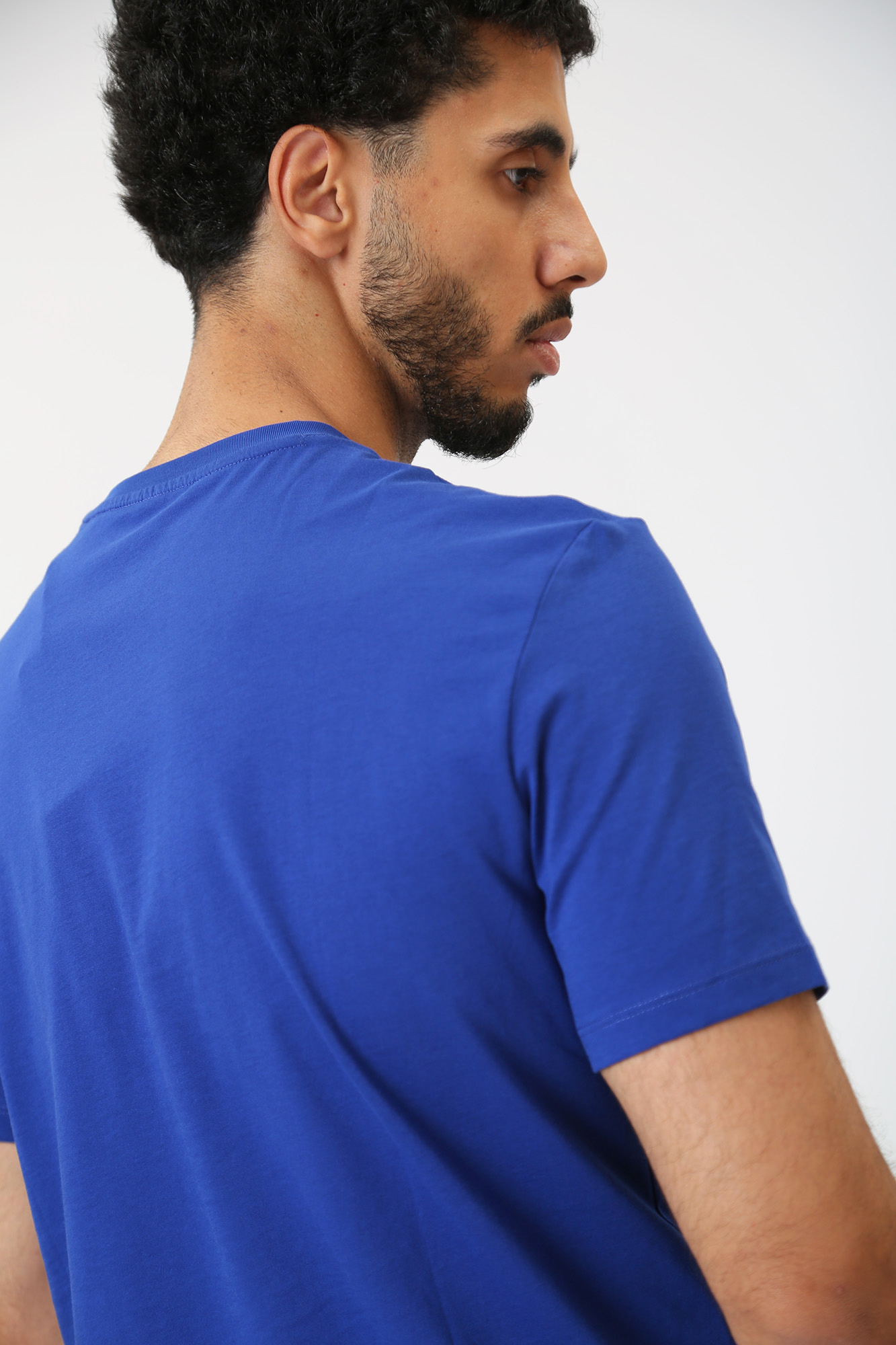 6RZTHR_ZJBYZ Футболка Armani Exchange Синий