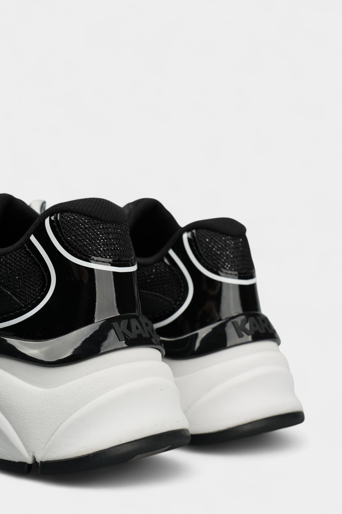 KL65625 Кроссовки Karl Lagerfeld Черный