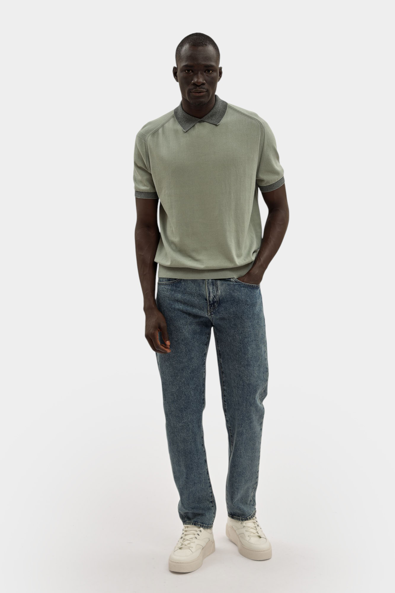 XM000049_AF14870 Джинсы Armani Exchange Голубой