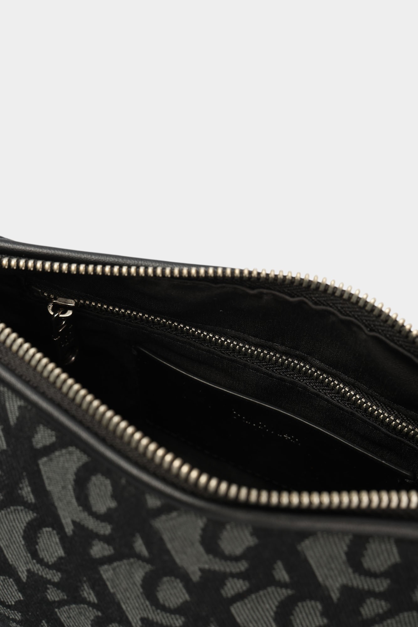 LV04K3142G Сумка Calvin Klein Jeans Черный