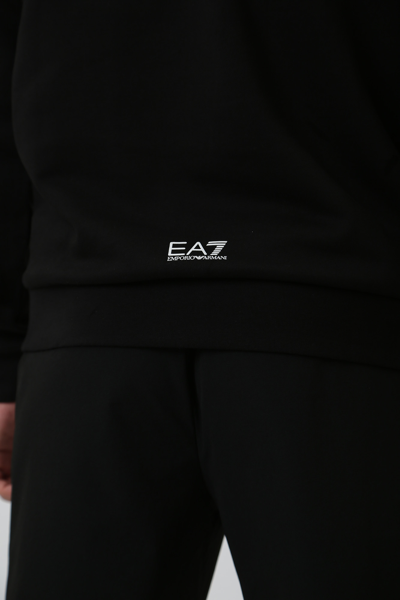 6RPM99_PJ07Z Худи EA7 Черный