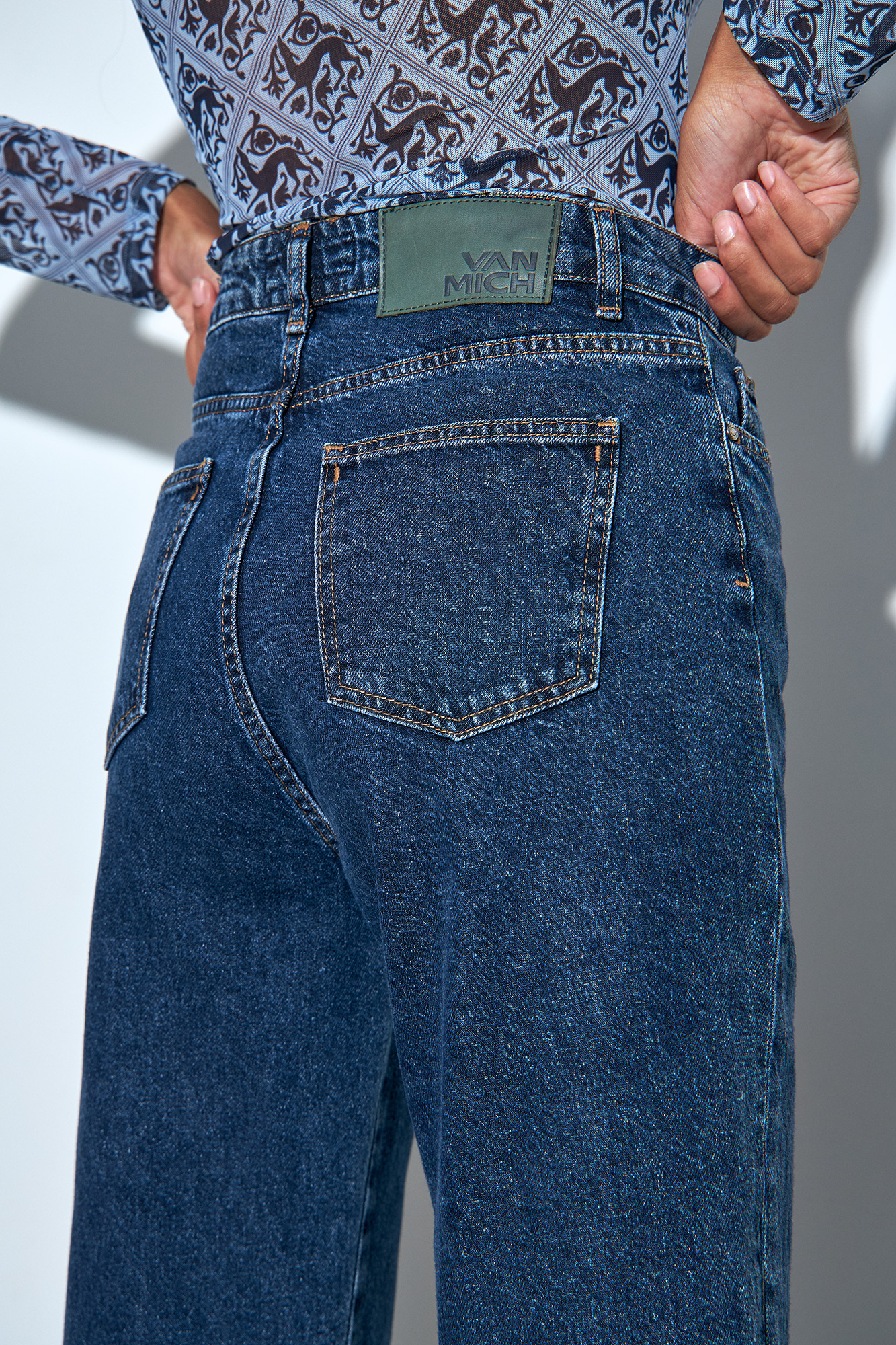 VW-232-33-009 джинсы 90s straight van mich 