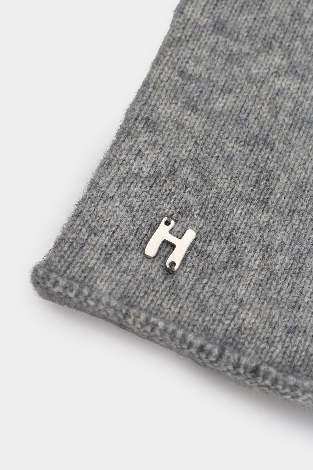 U-252-DT-56-301 Шапка The Hills Серый