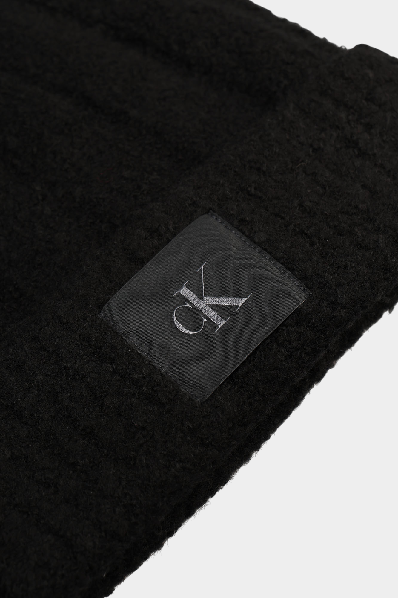 LV04D8065G Шапка Calvin Klein Jeans Черный