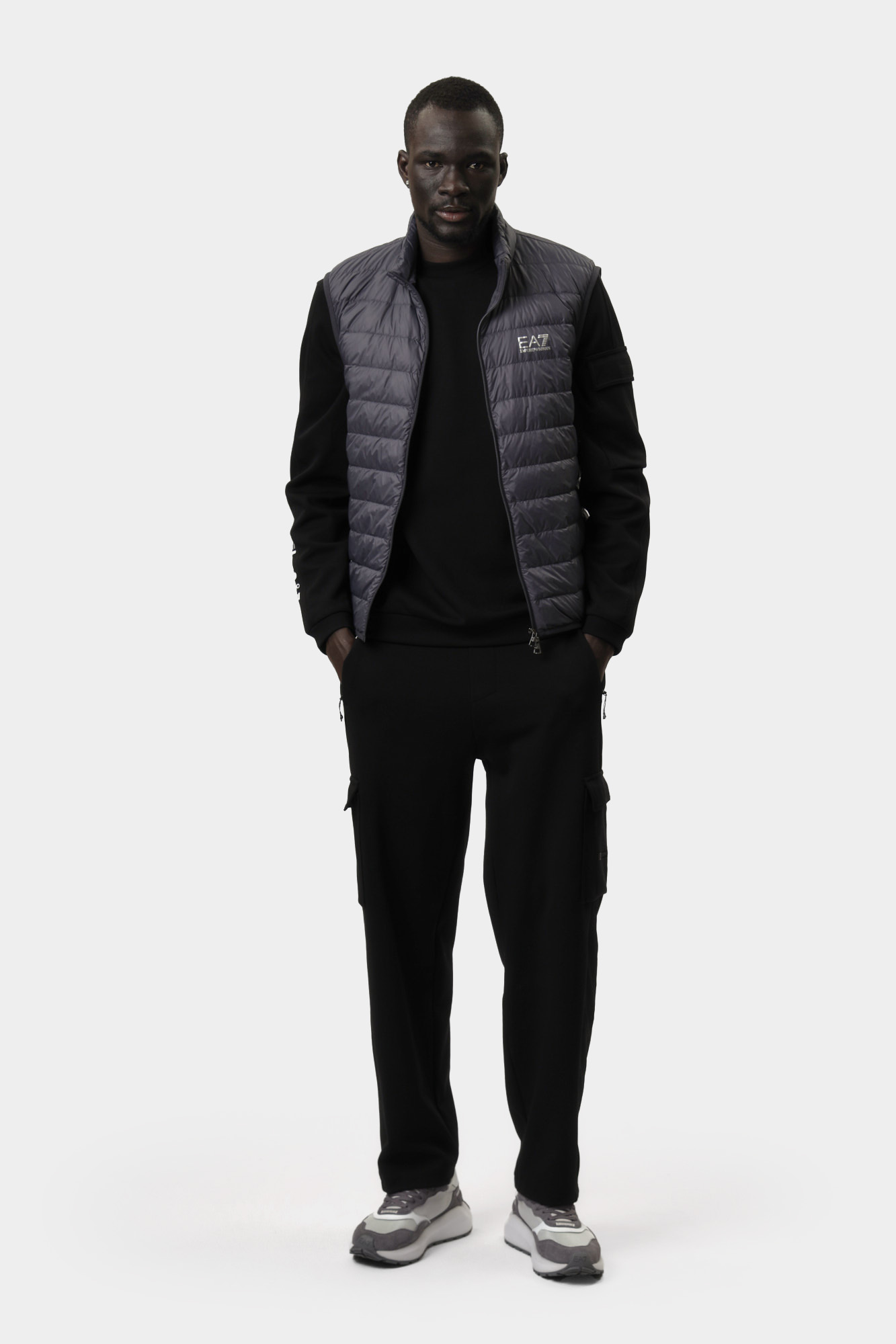 8NPQ06_PNGPZ Жилет EA7 Серый