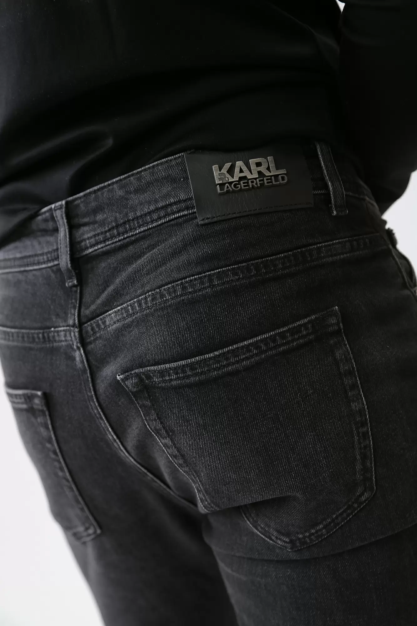 500899_265840 Джинсы Karl Lagerfeld Черный