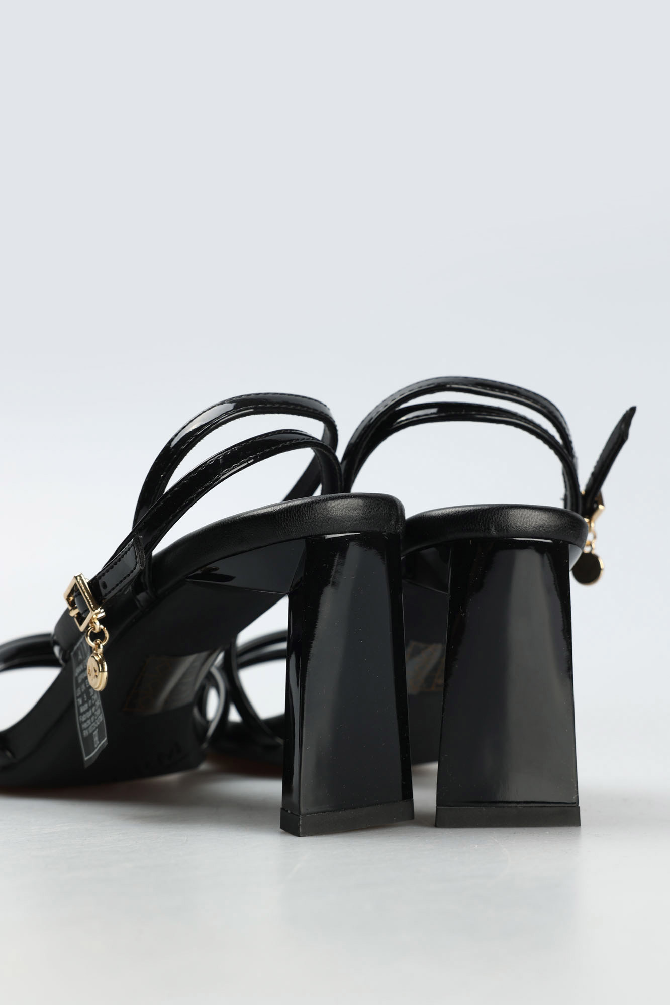 Босоножки Armani Exchange