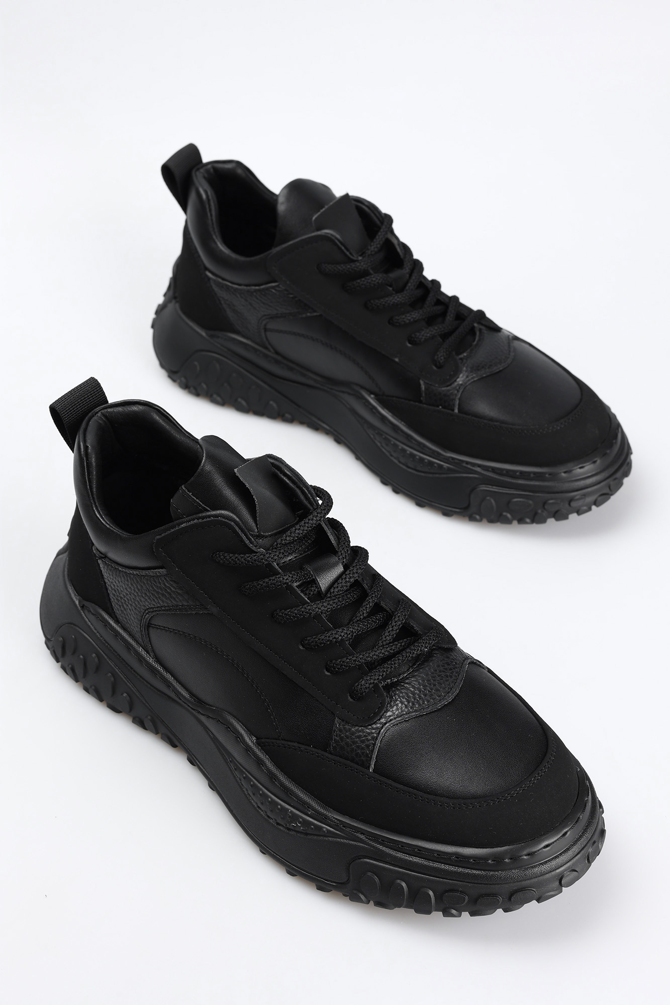 MC15684-MT/10 текстиль Полуботинки муж кожа чер. Кроссовки Marc Cony Черный