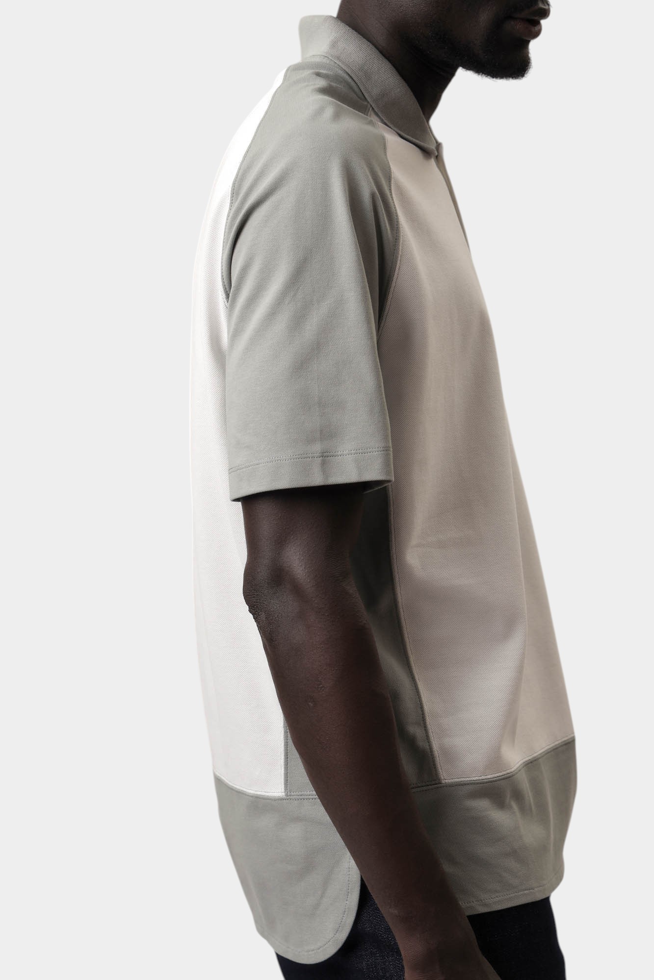 XM000517_AF13030 Поло Armani Exchange Серый