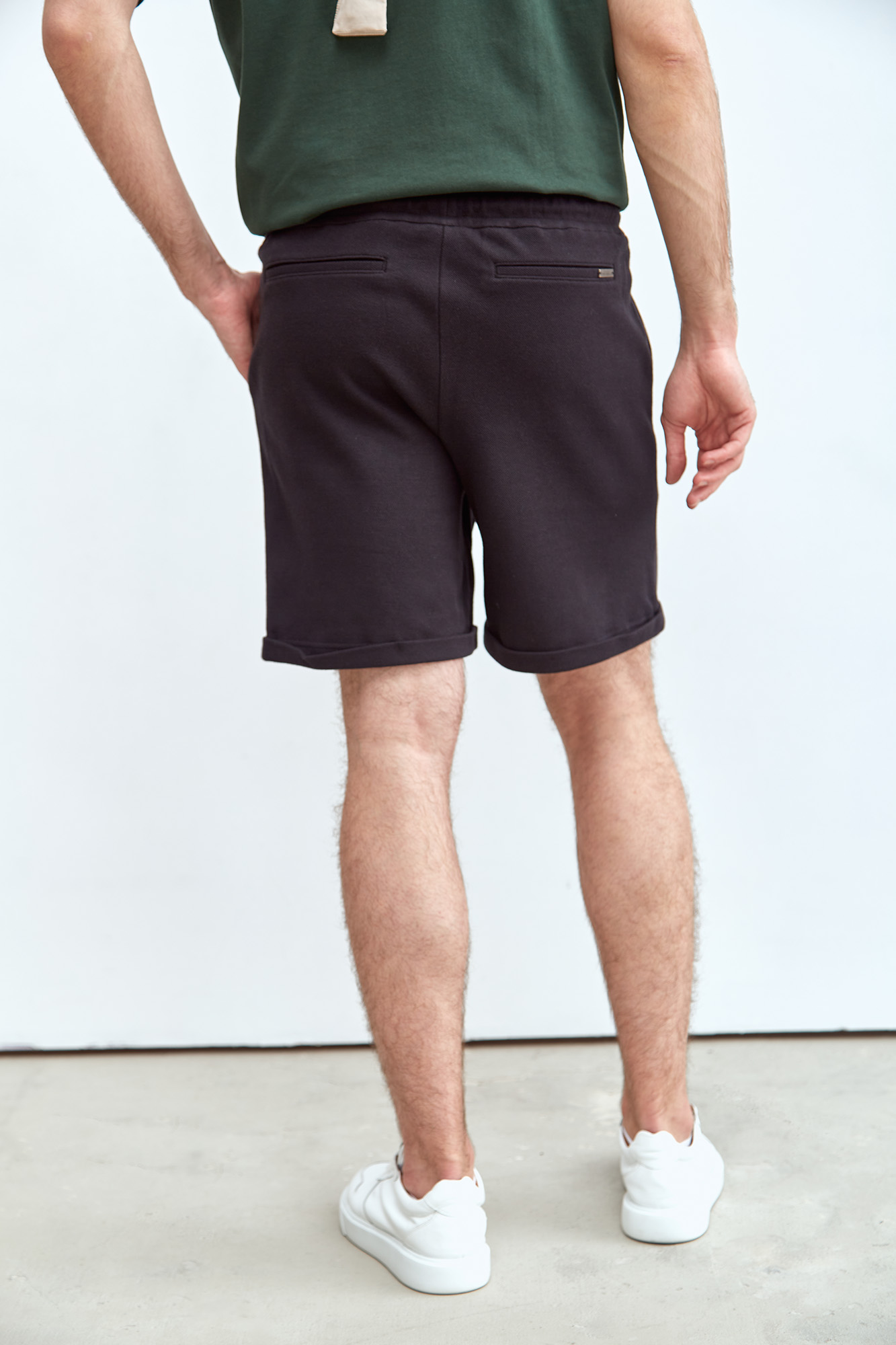 M-231-THT-56-3543 Шорты The Hills Черный