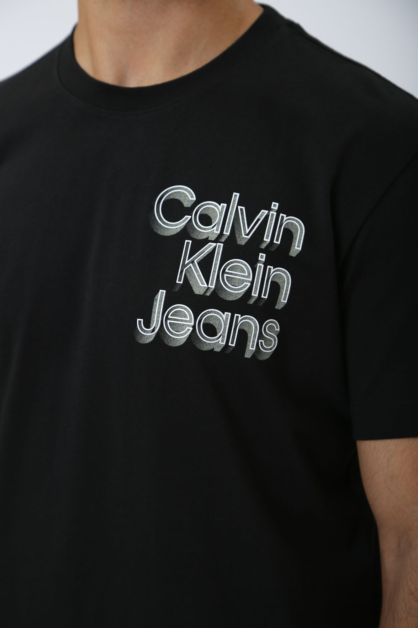 J30J325680 Футболка Calvin Klein Jeans Черный