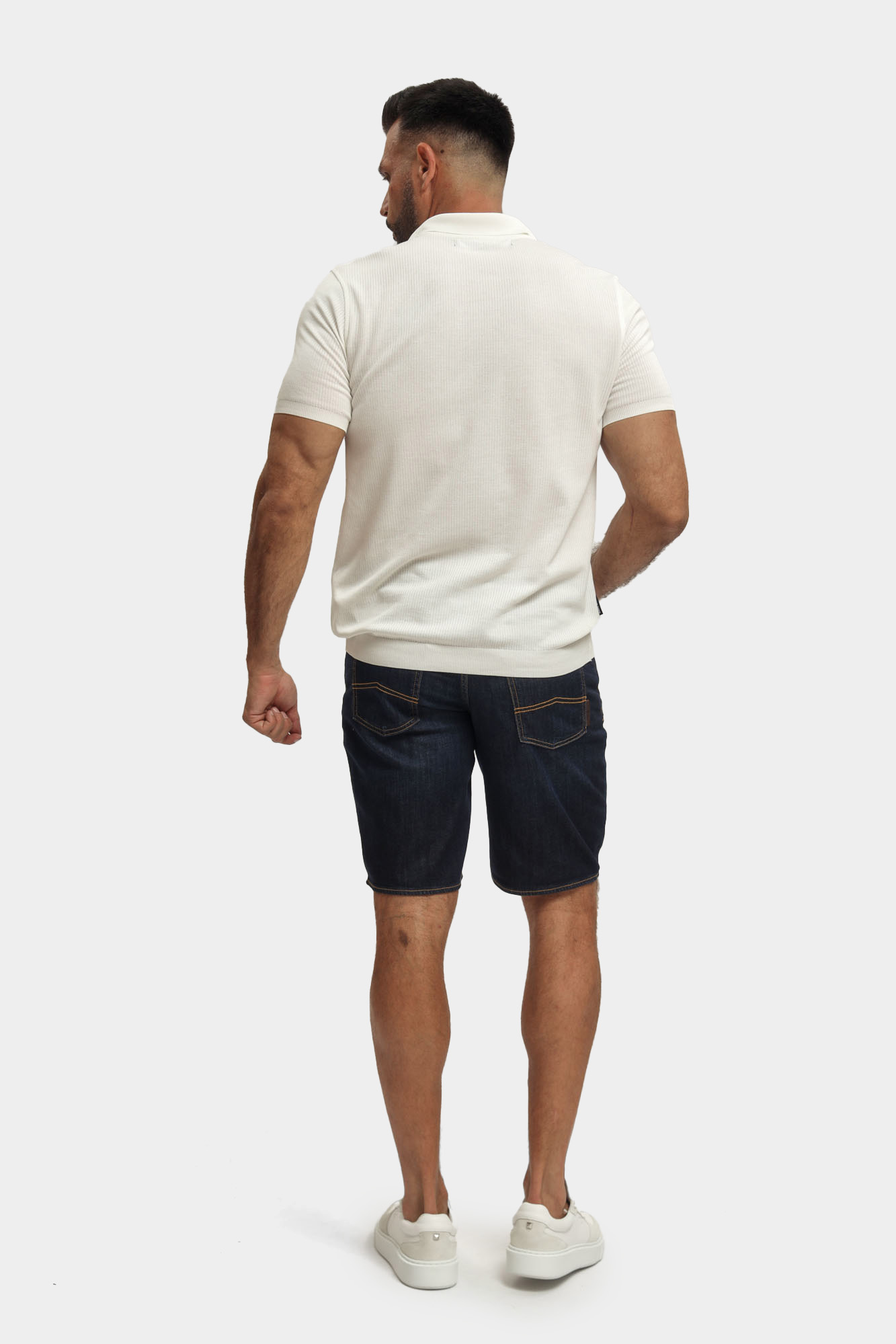 XM000073_AF13089 Шорты джинсовые Armani Exchange Черный