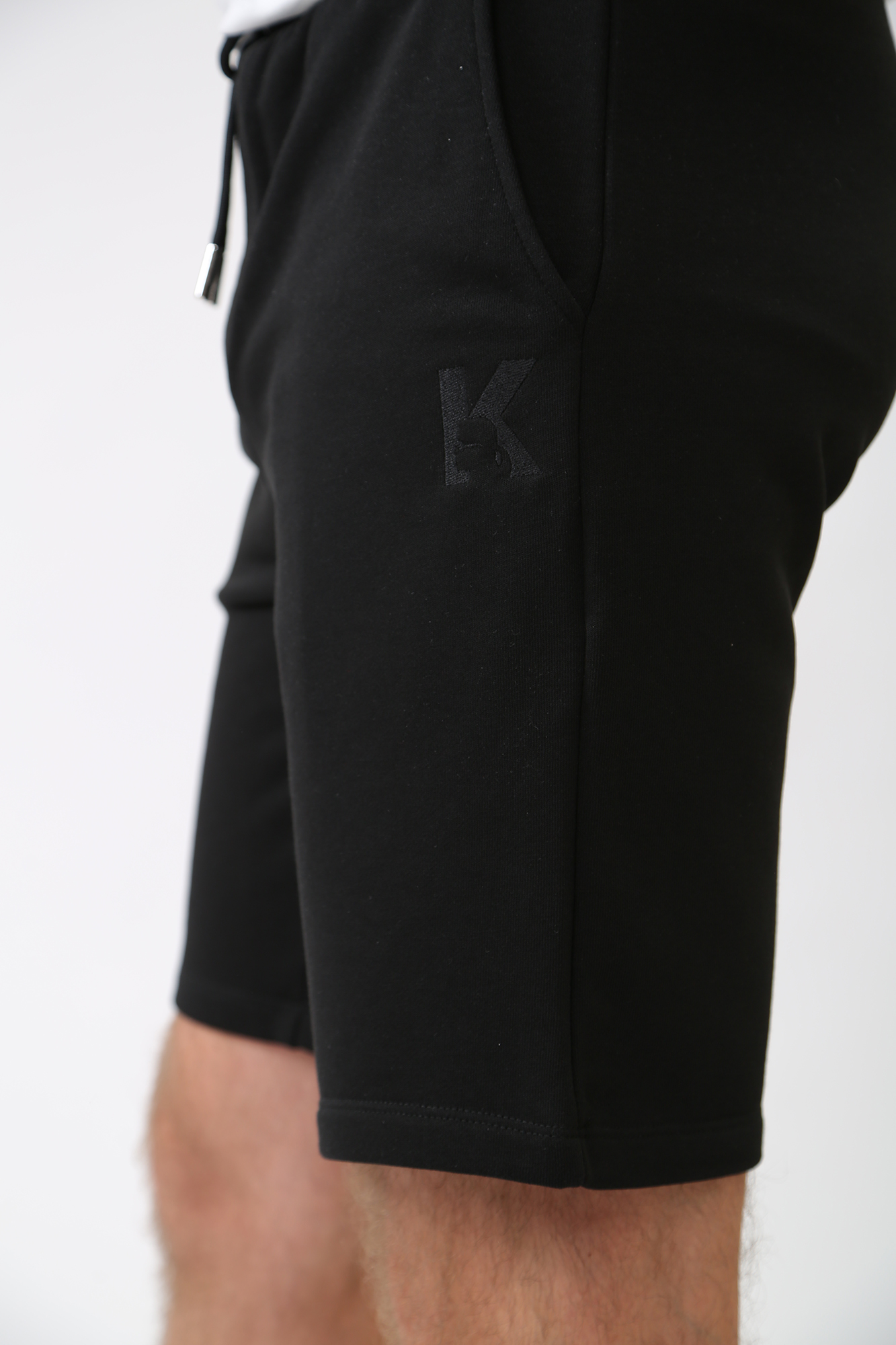 500900_705889 Шорты трикотажные Karl Lagerfeld Черный