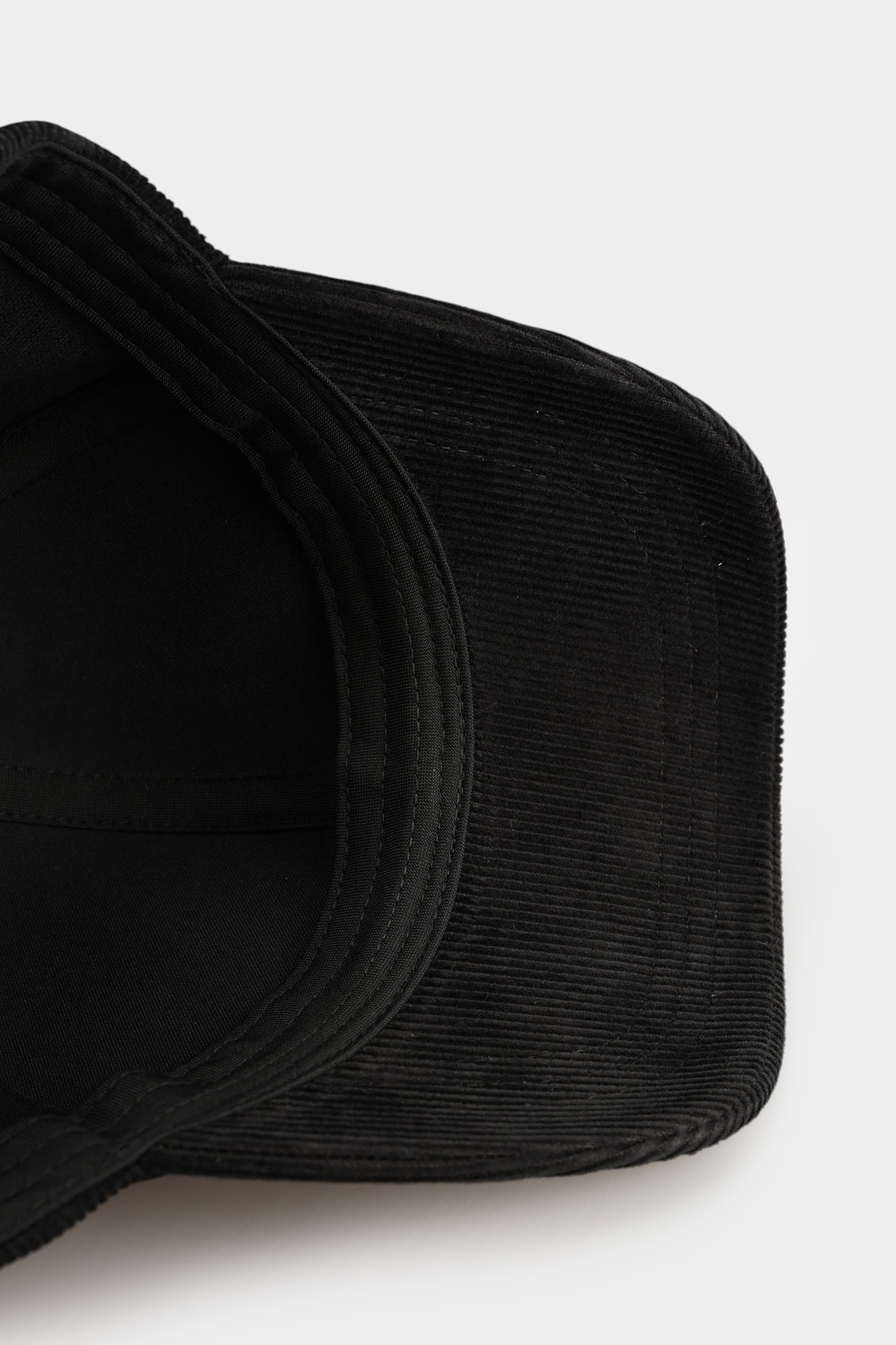 554125_805619 Кепка Karl Lagerfeld Черный