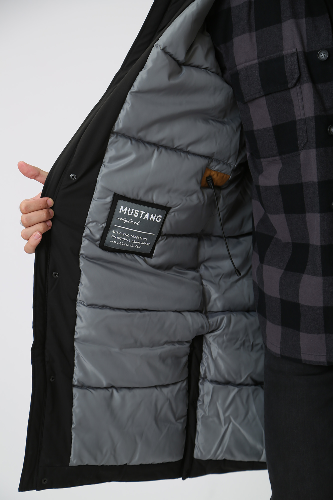 1014181 Куртка утепленная Mustang Черный