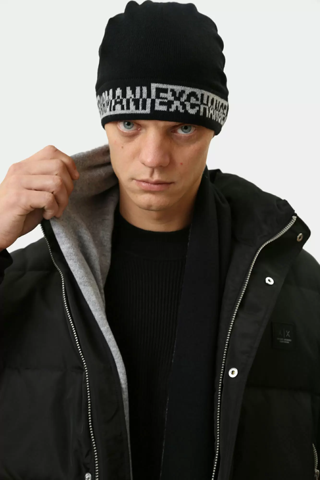 XM000337_AF12274_FC027 Набор (шапка+шарф) Armani Exchange Черный