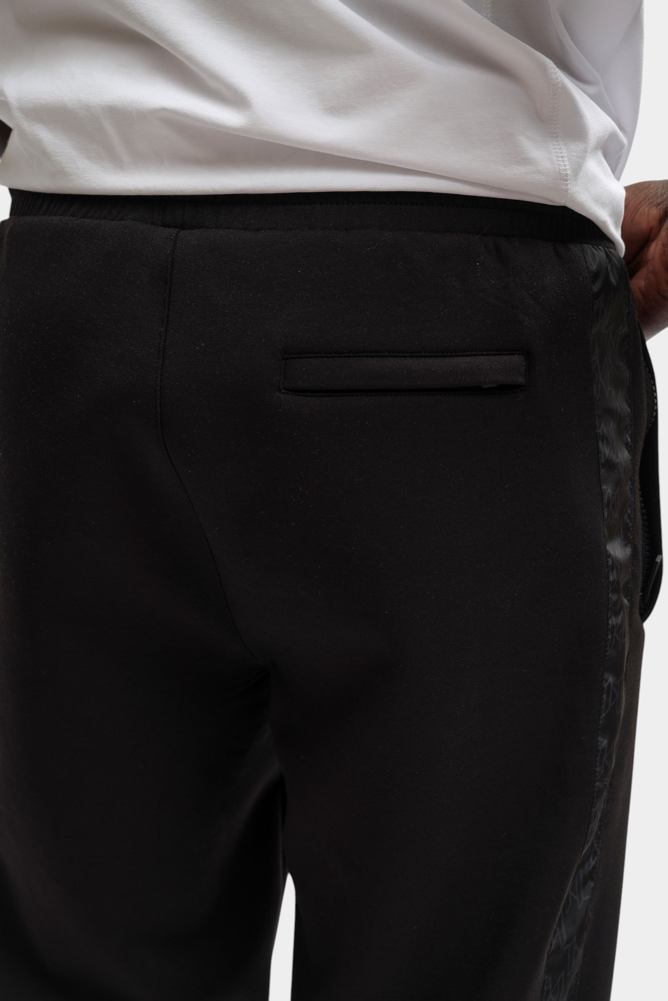 561902_705001 Брюки спортивные Karl Lagerfeld Черный