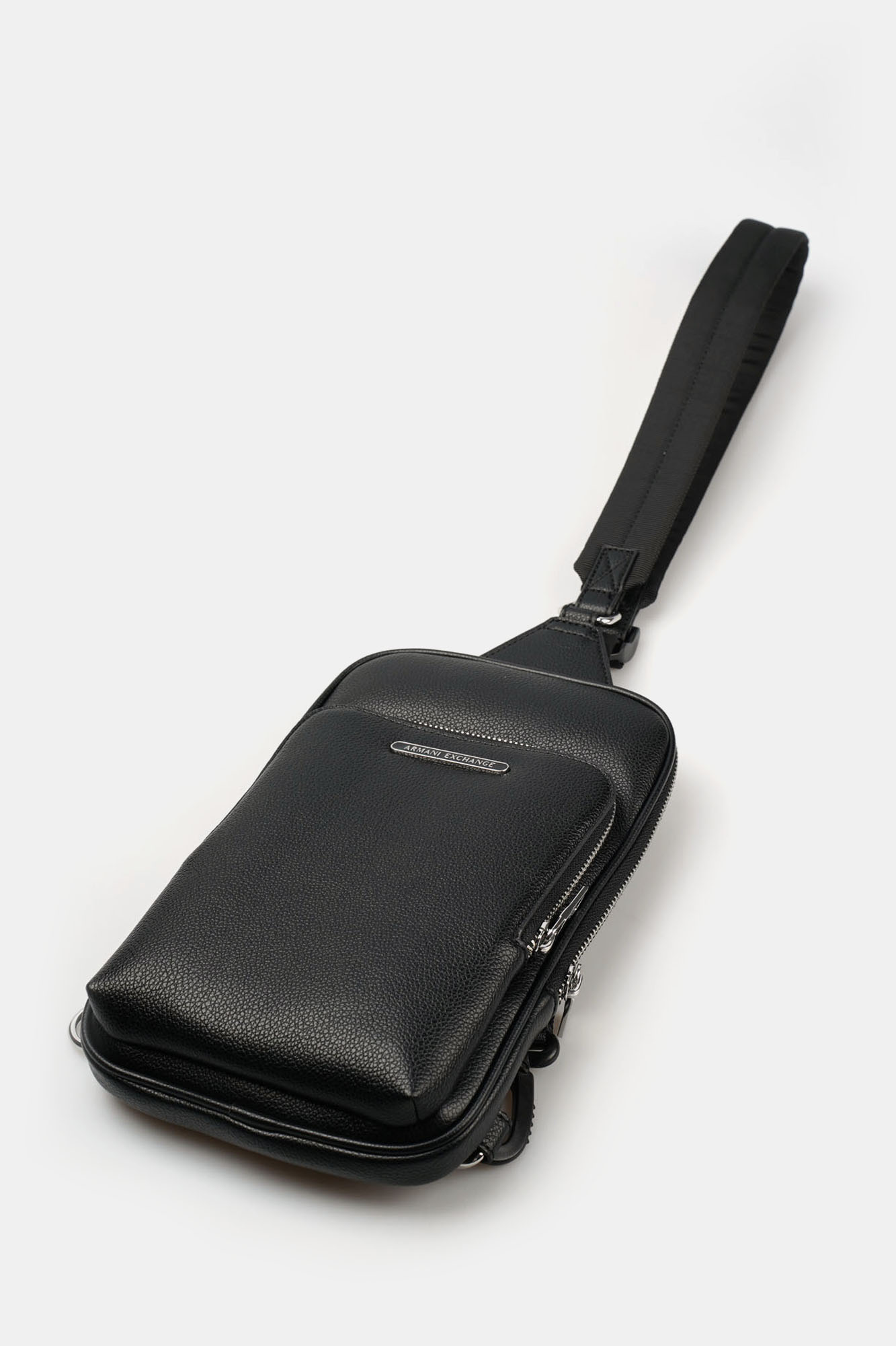 XM000843_AF12134 Рюкзак Armani Exchange Черный