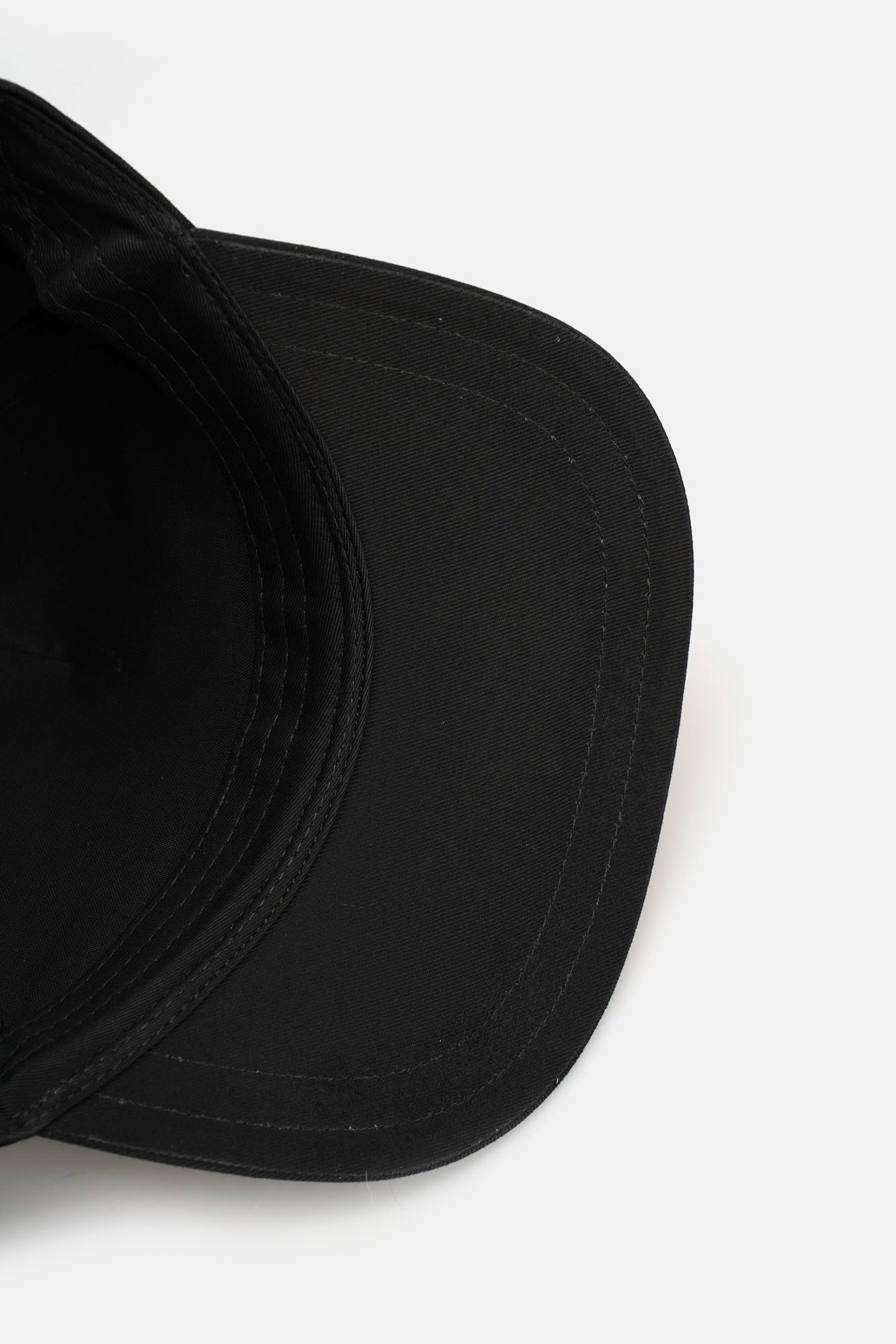 XM000284_AF12102 Кепка Armani Exchange Черный