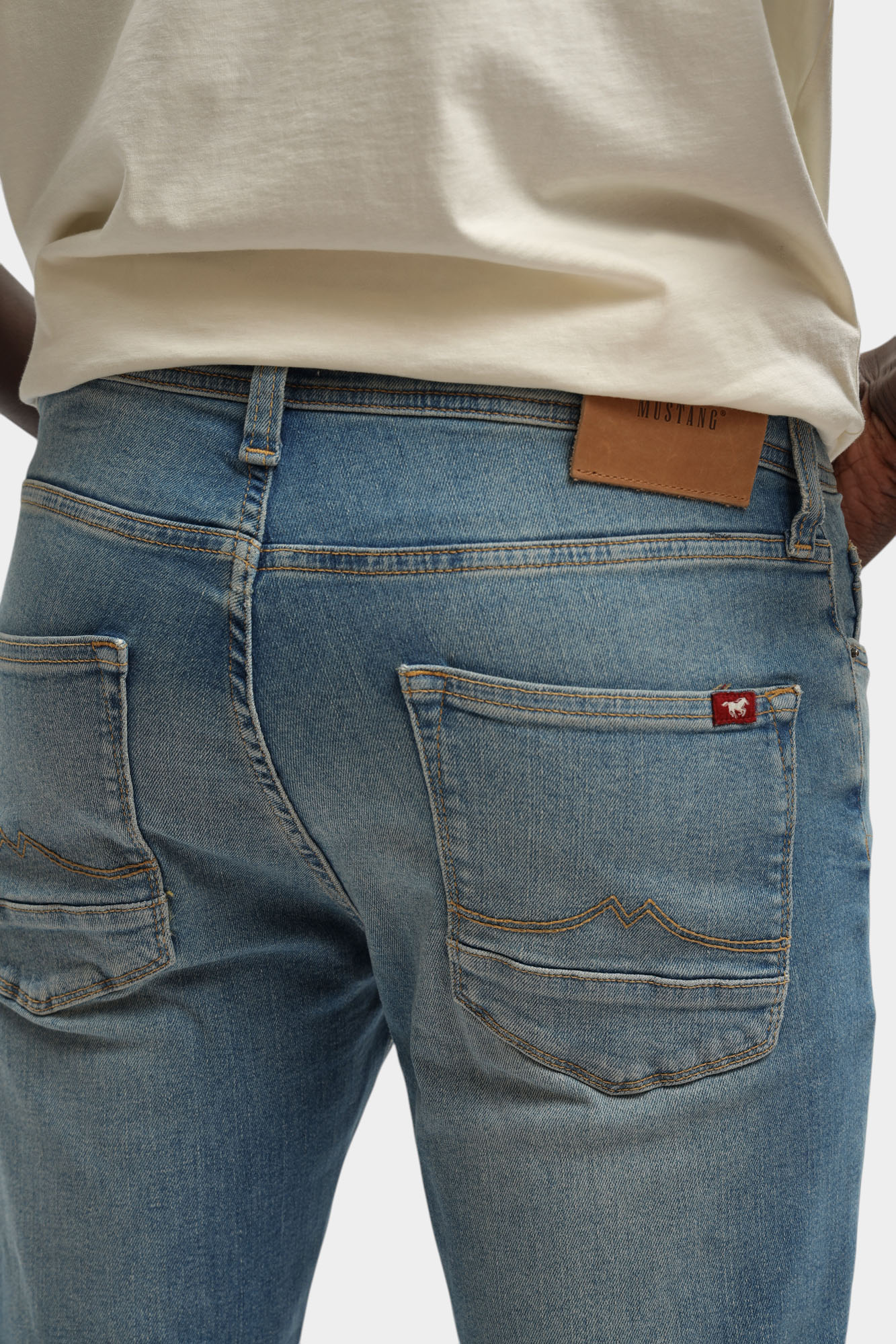 Джинсы Mustang