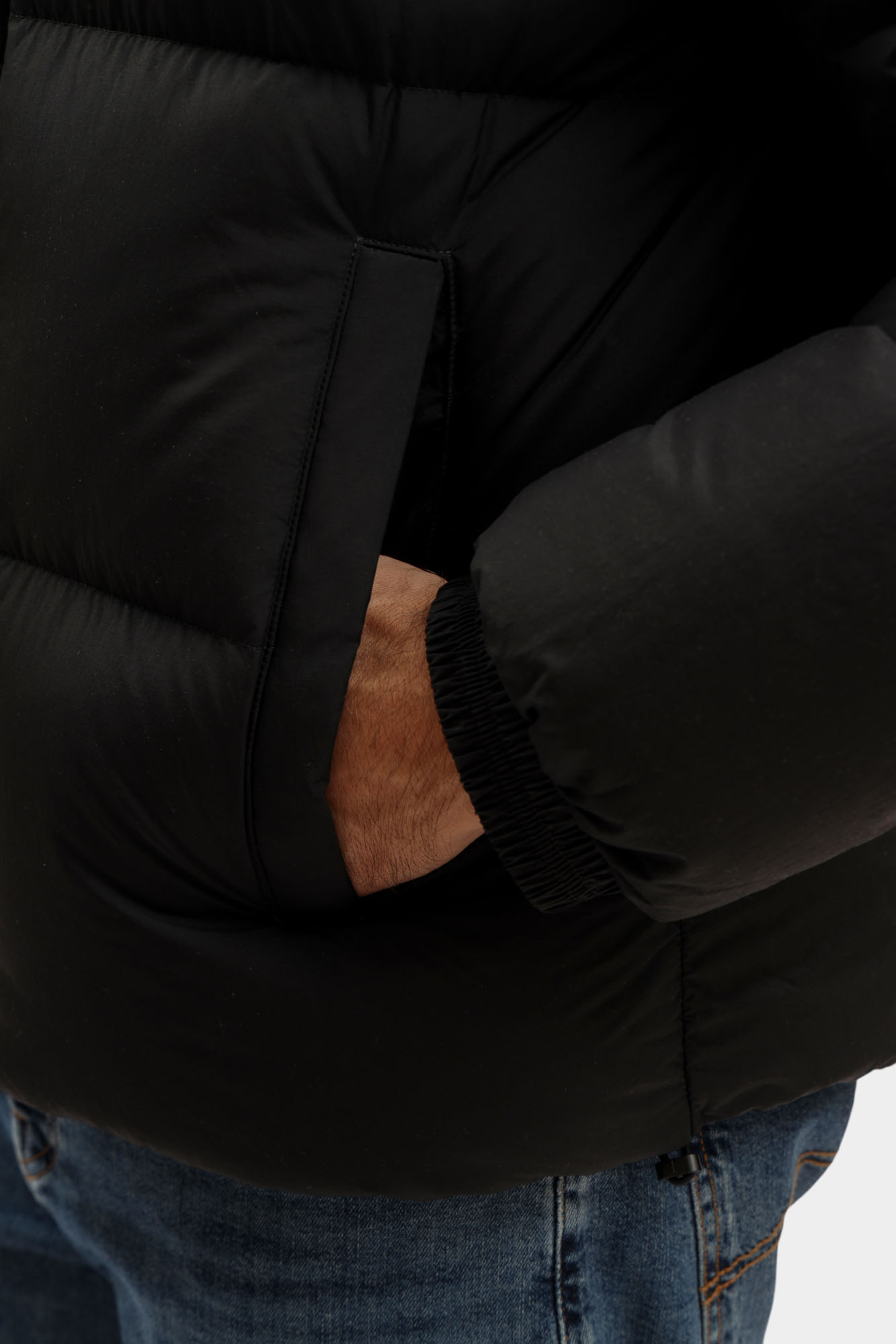 XM001098_AF16340 Куртка Armani Exchange Черный