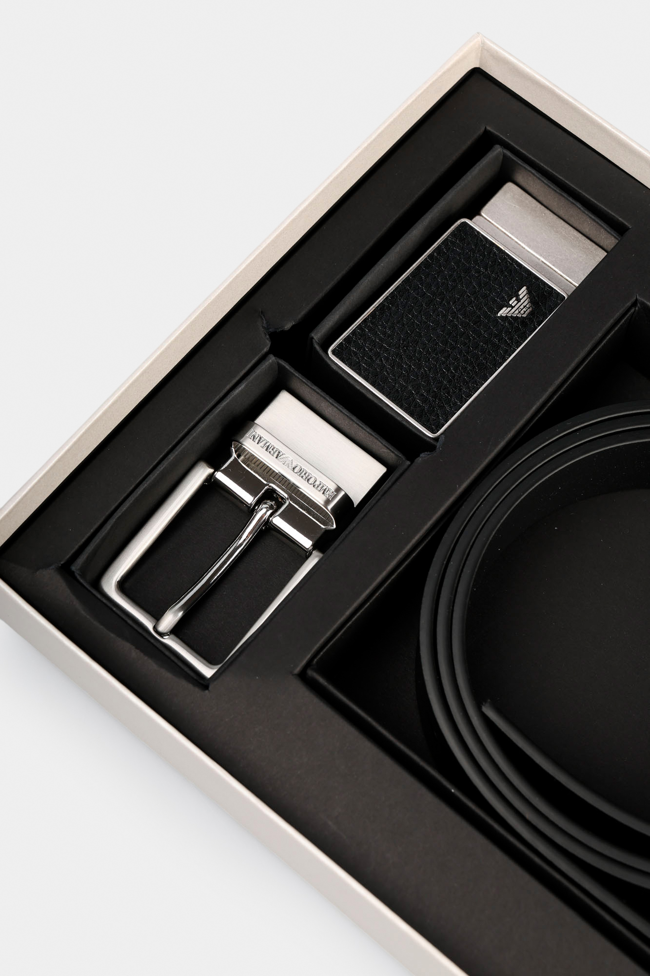 Y4S225_YMB4E Ремень Emporio Armani Черный