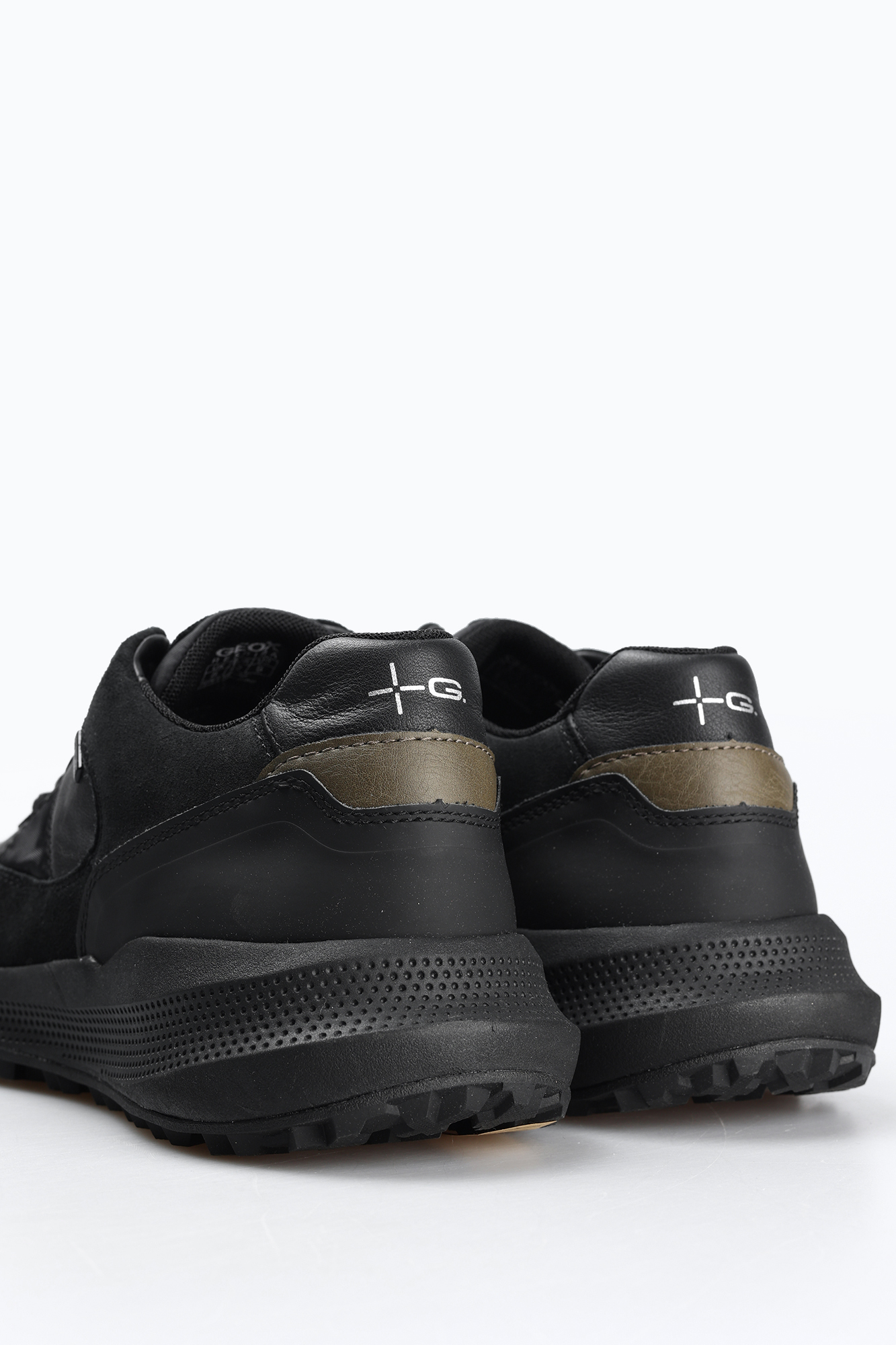 U36E0A02285C9 Кроссовки Geox Черный