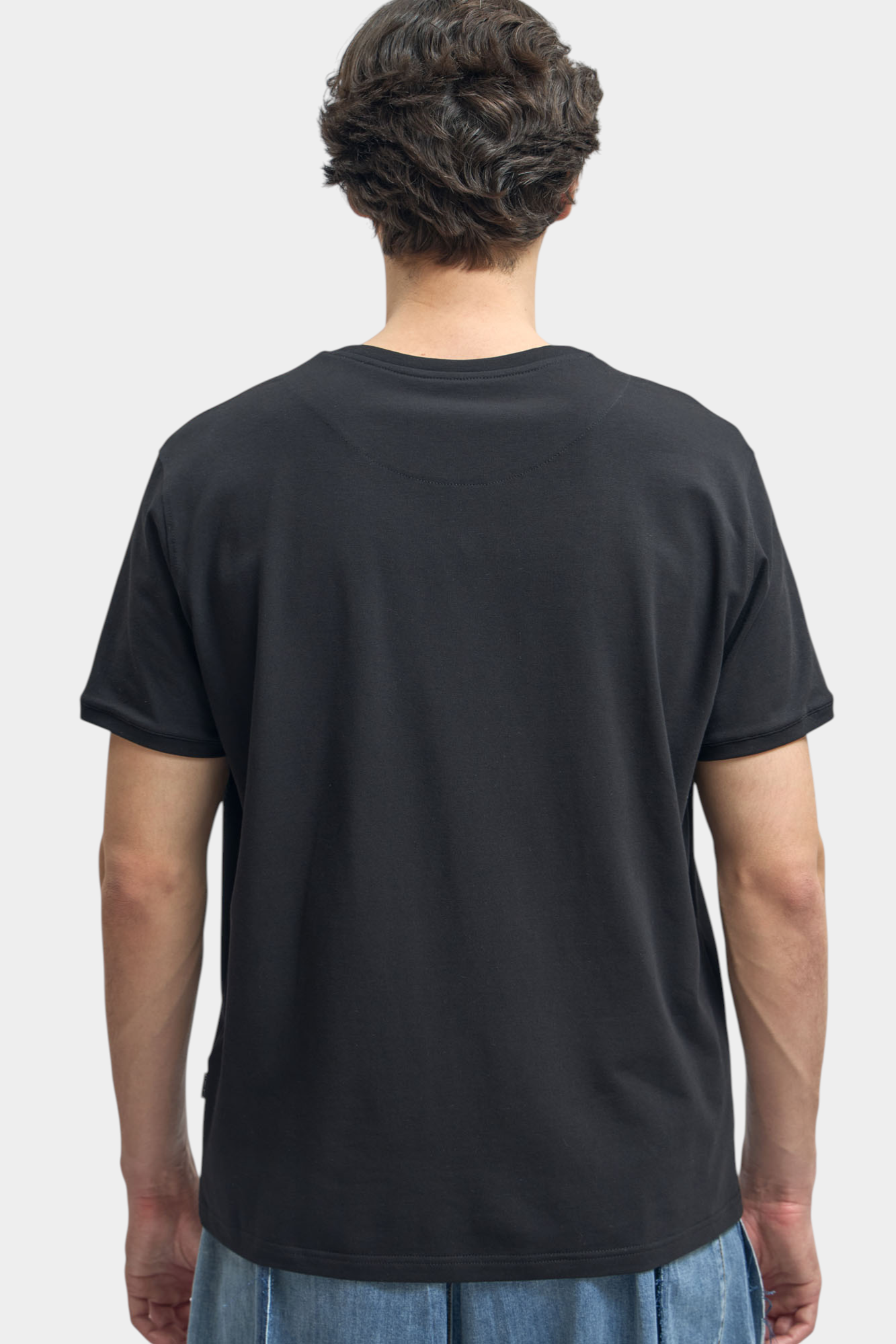 M-261-THT-22-040 Футболка The Hills Черный