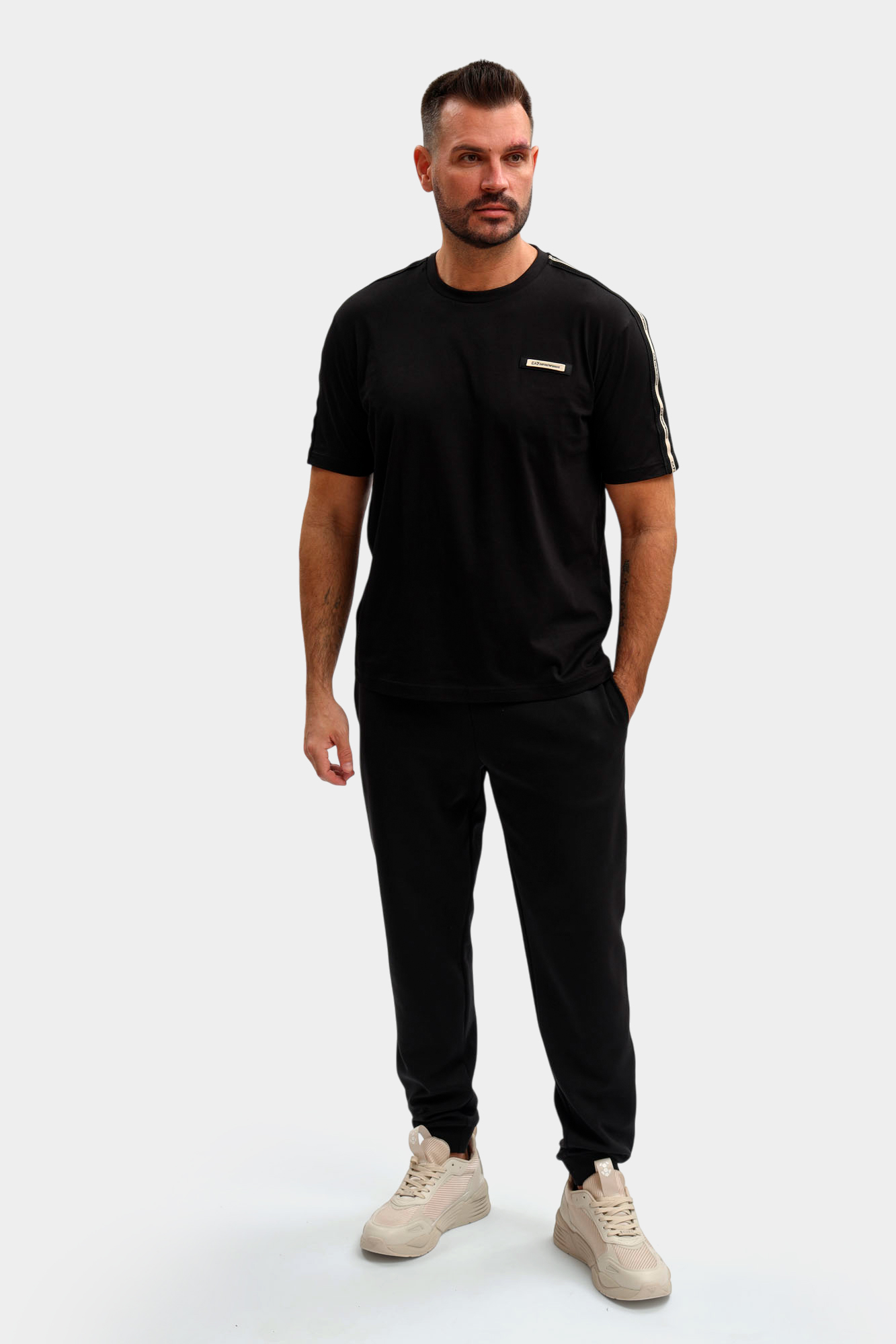 7M001476_AF10375 Футболка EA7 Черный