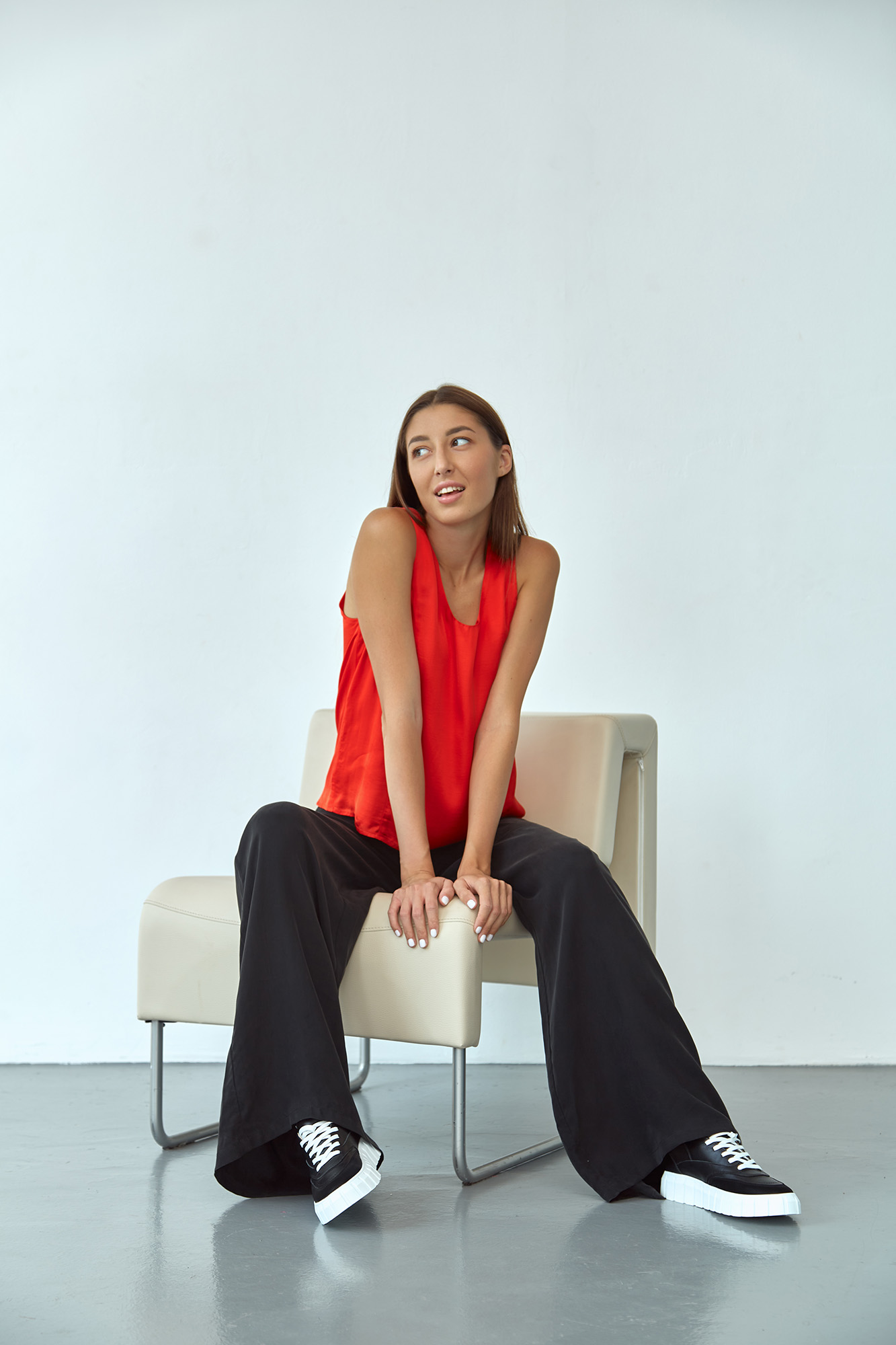 W-222-TH-56-3517 топ the hills 