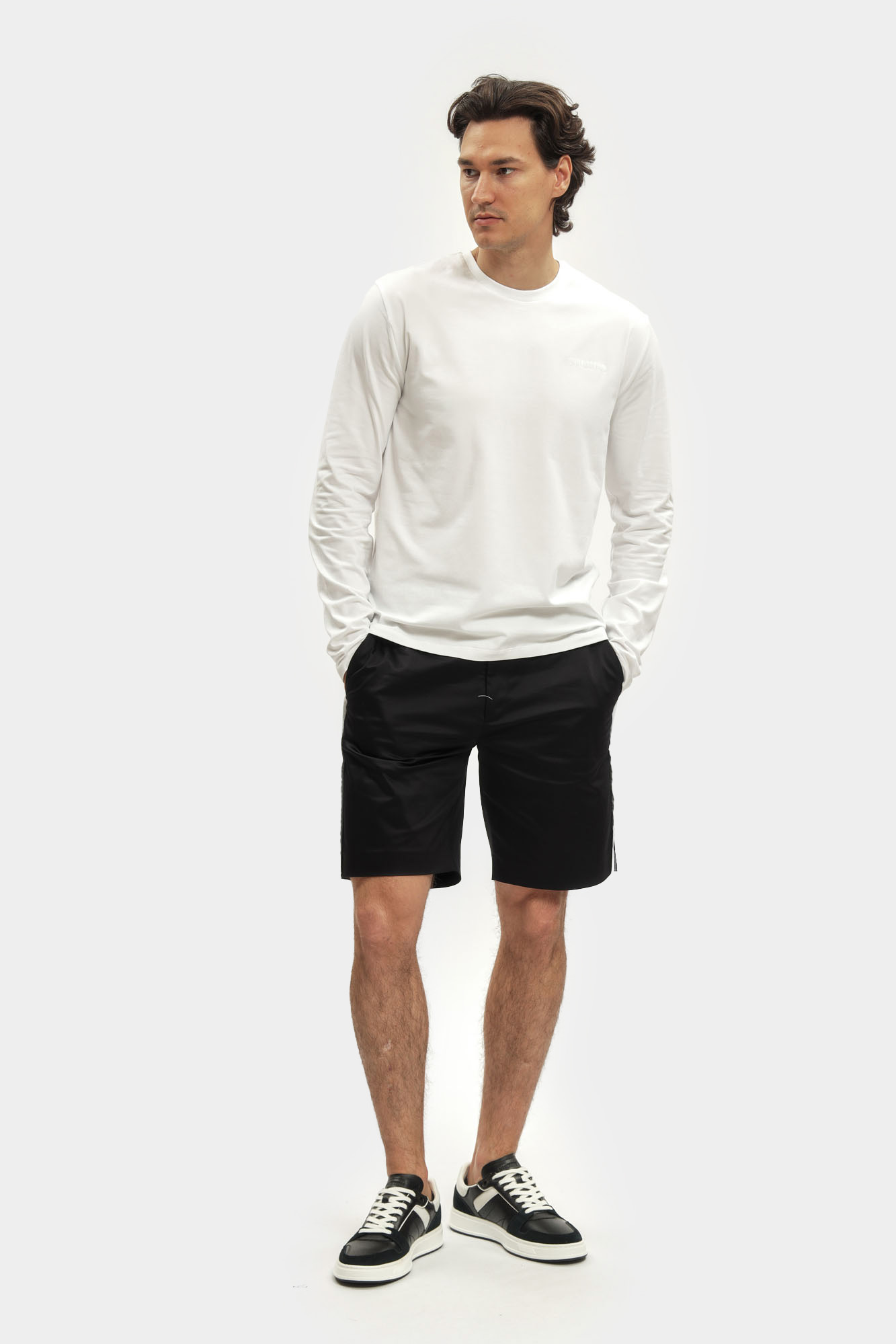 BMP0885 Шорты Bikkembergs Черный