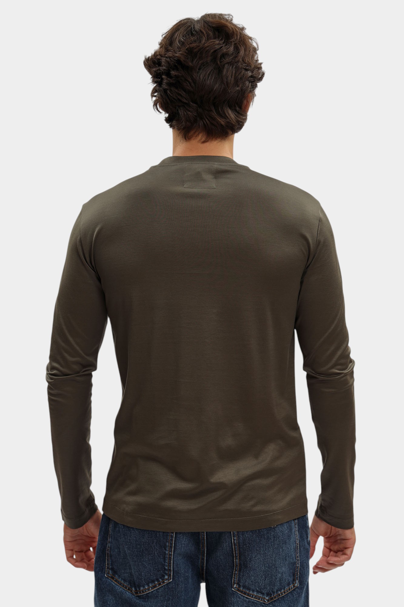 8N1TE9_1JUVZ Лонгслив Emporio Armani Черный