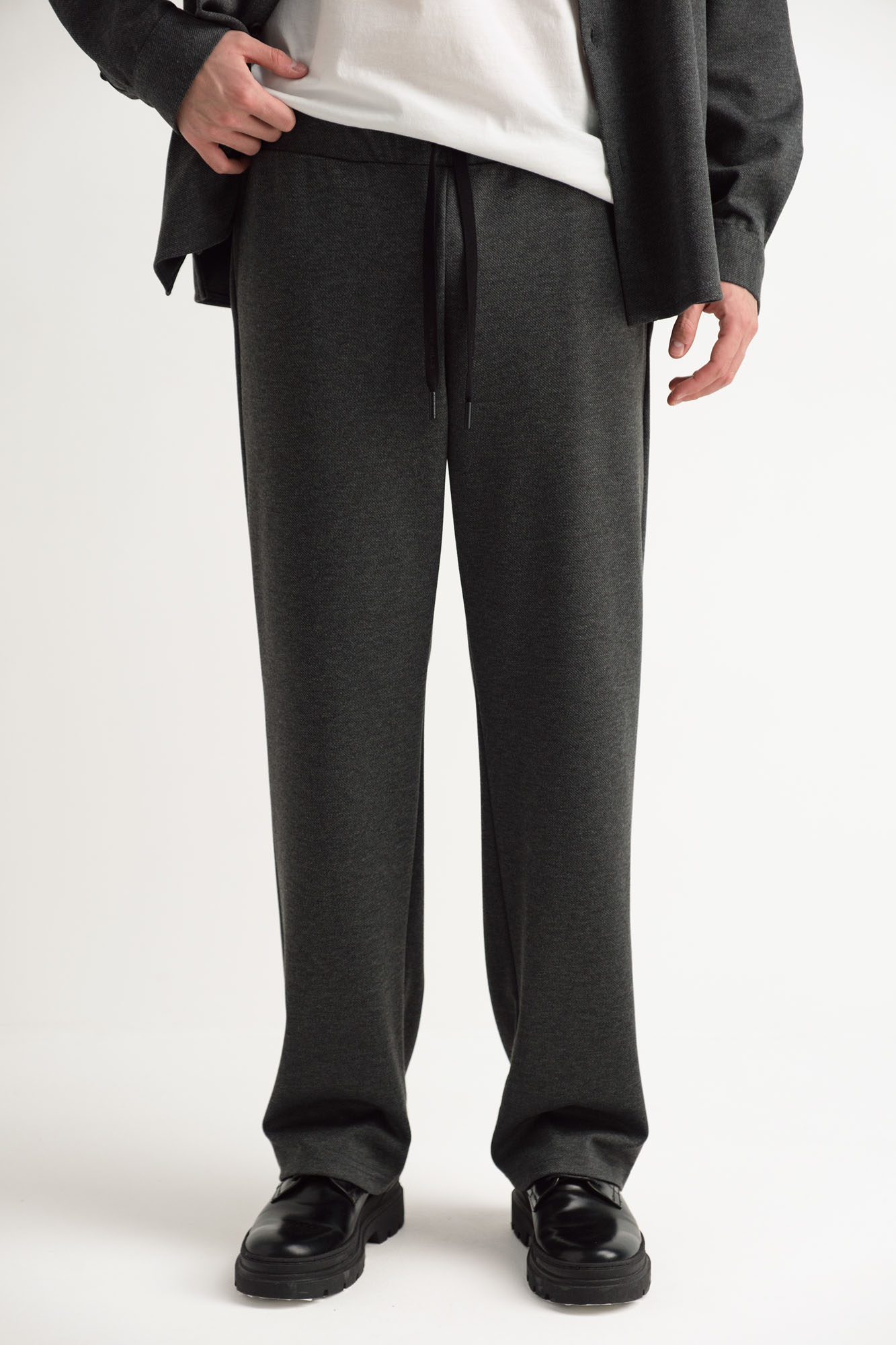 M-242-LE-56-0056 Брюки The Hills Черный