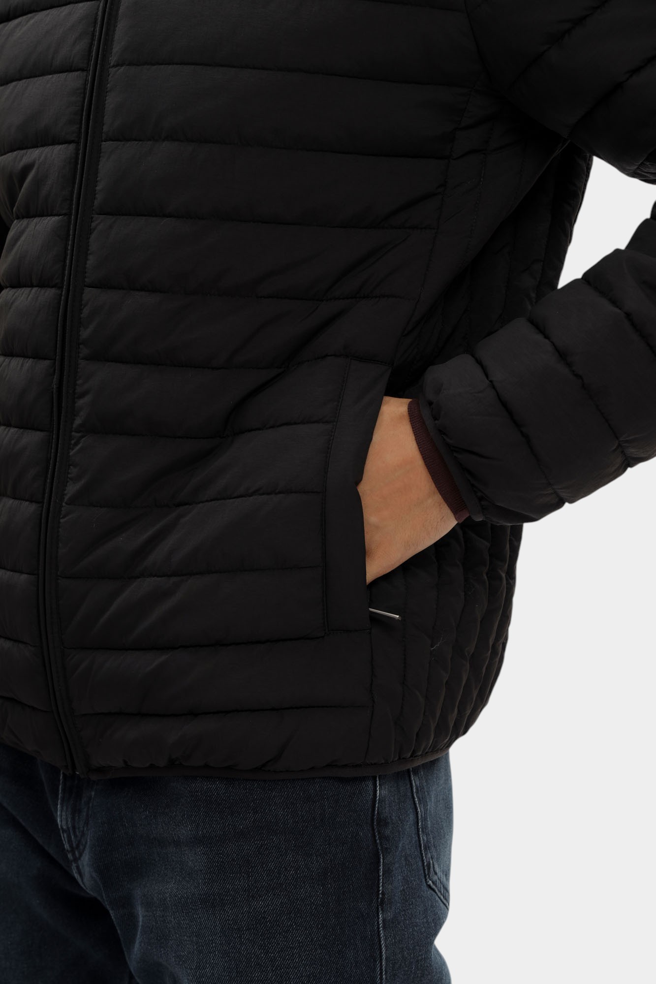 F004M000009N-MO801N10-08YR Куртка Trussardi Черный