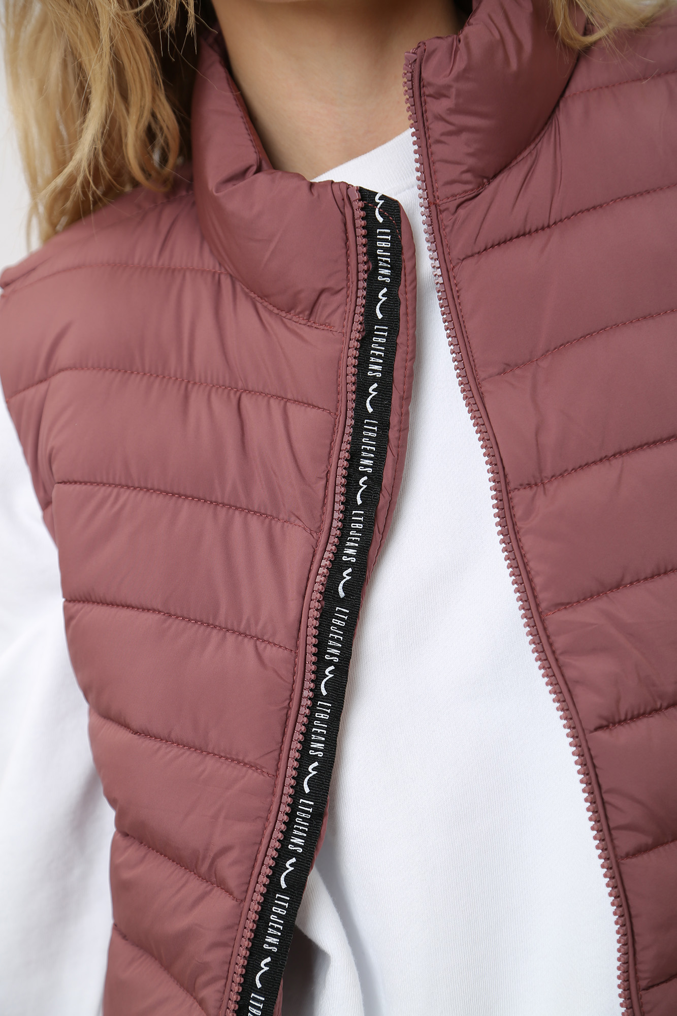 44017-25018 жилет утепленный ltb