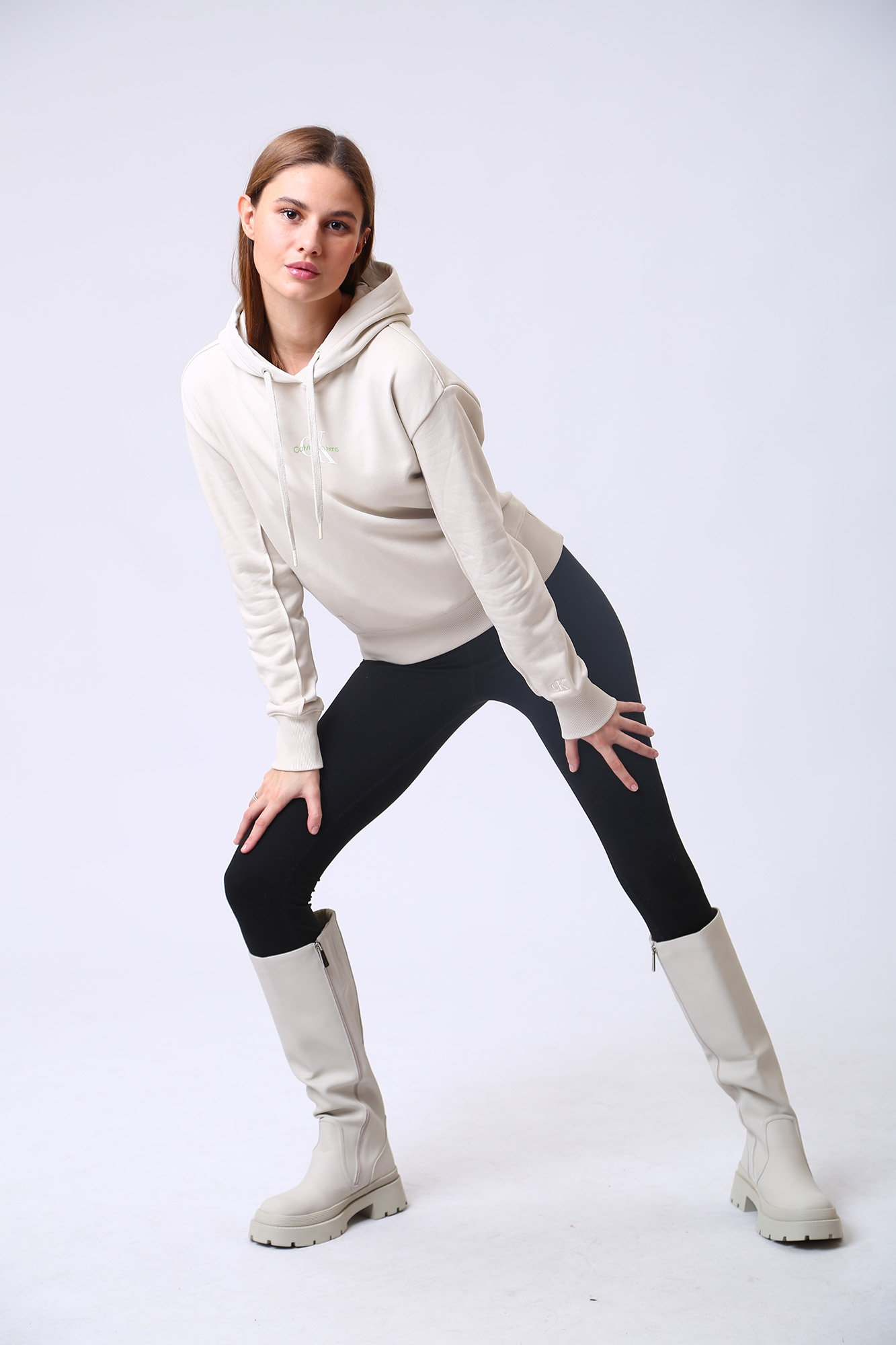 J20J217733 худи calvin klein jeans 