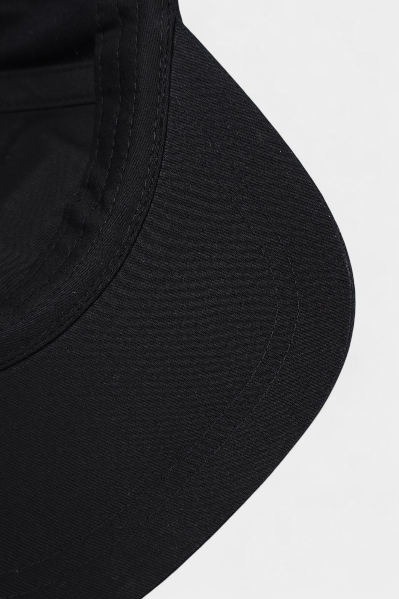 245091_CC980_07320 Кепка EA7 Черный