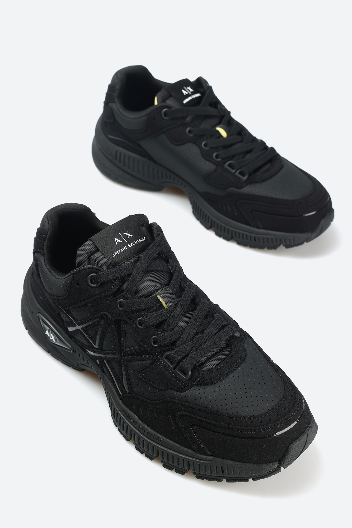 XUX188_XV775 Кроссовки Armani Exchange Черный