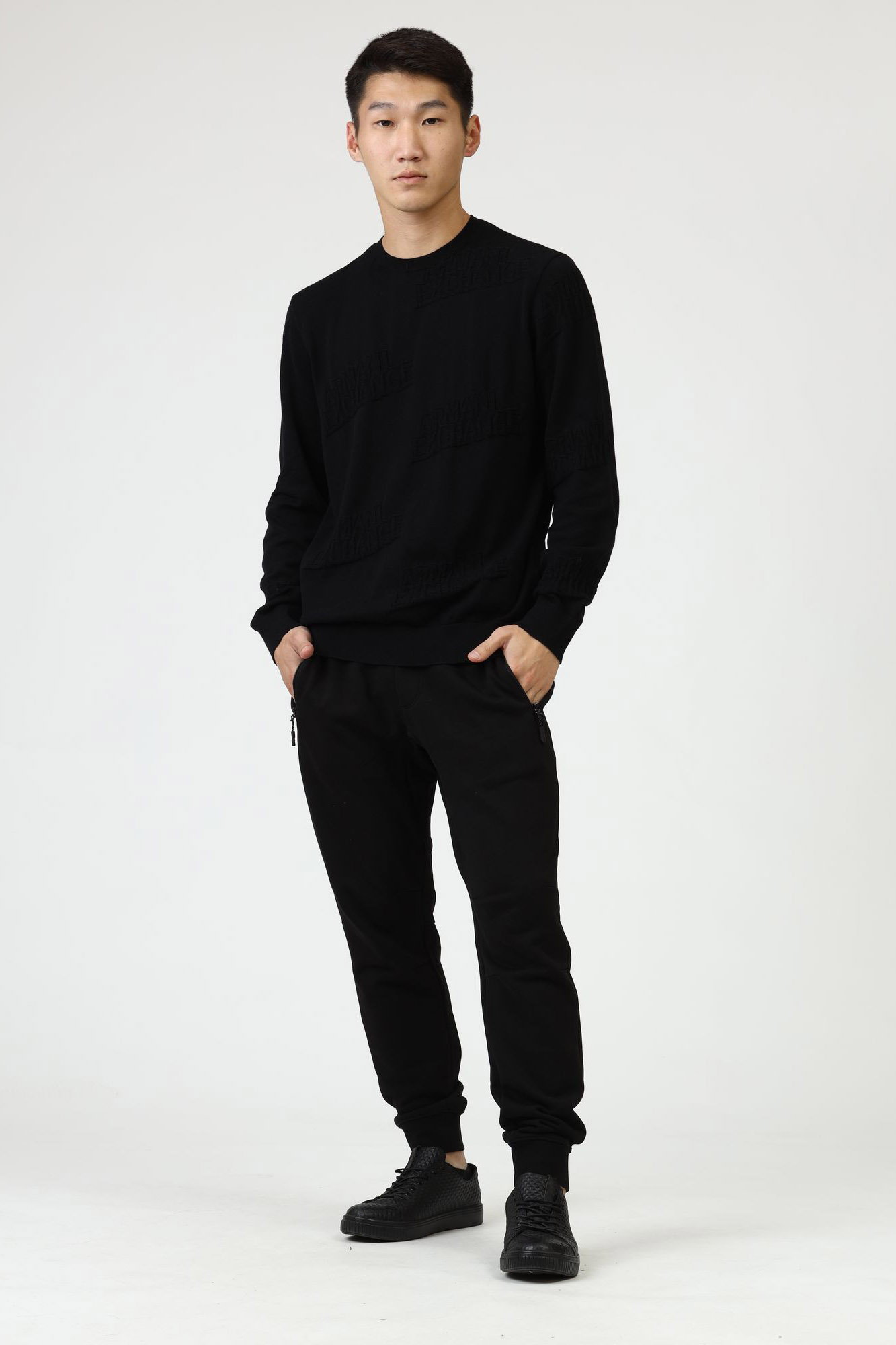 8NZP73_ZJKRZ Брюки спортивные джоггеры Armani Exchange Черный