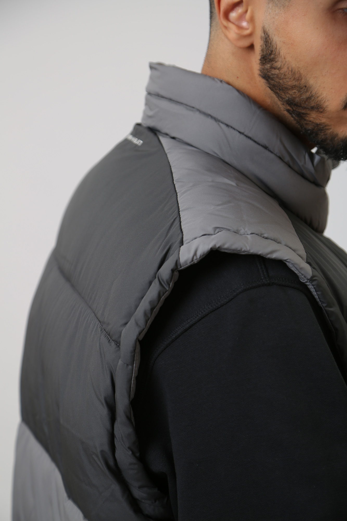 2050951 Жилет пуховой Pike Lake™ II Vest Columbia Серый