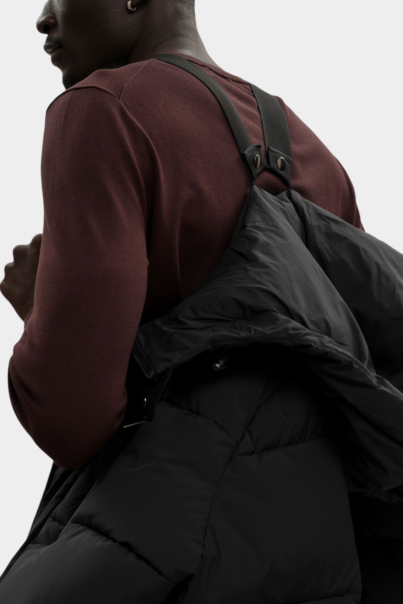 F009M000014N-MO806N12-08YT Пальто пуховое Trussardi Черный