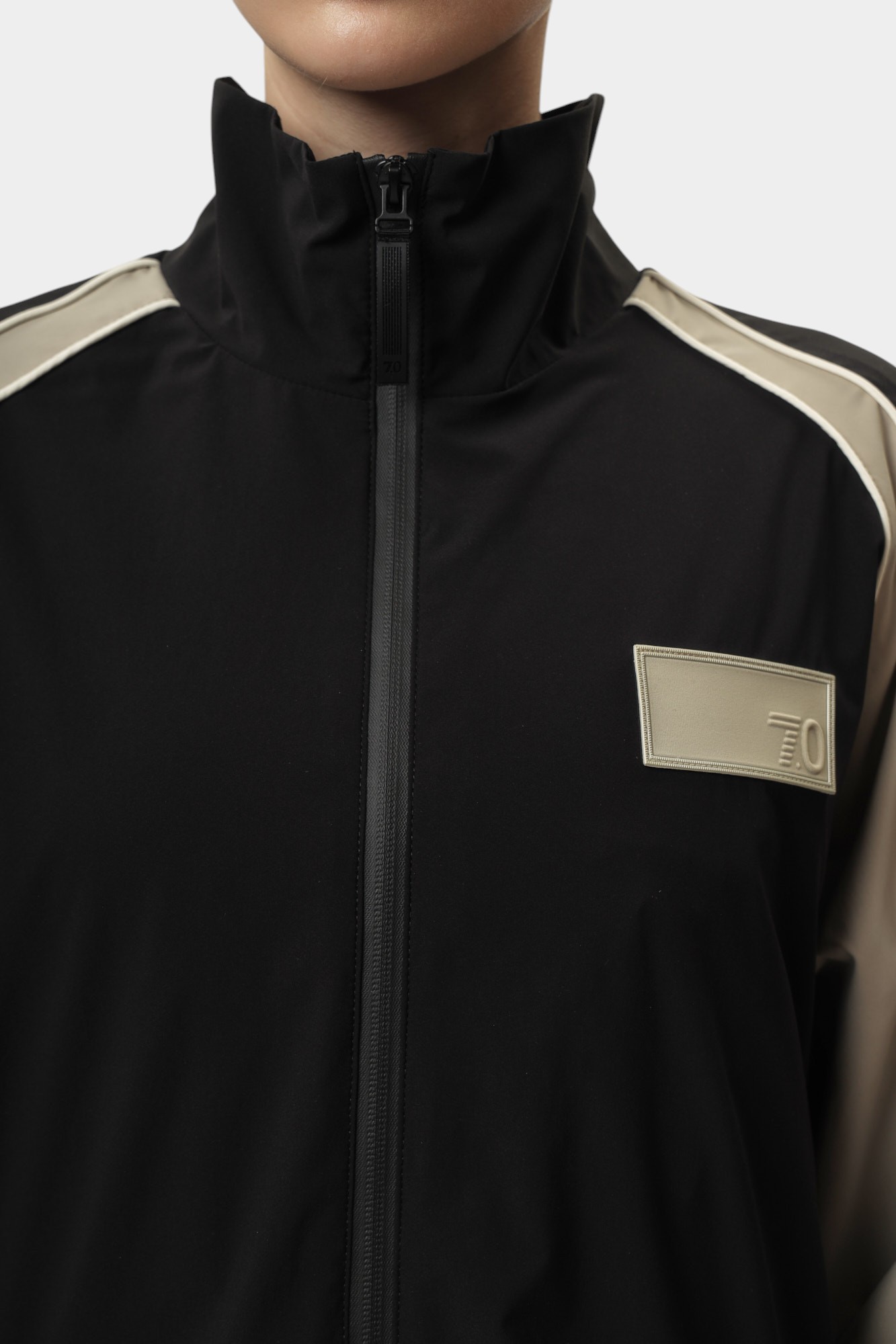 7X000086_AF14333 ветровка ea7 