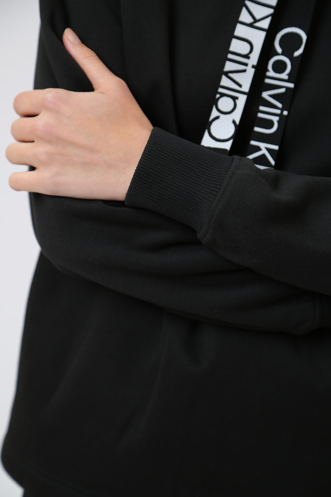 J20J221942 худи calvin klein jeans 