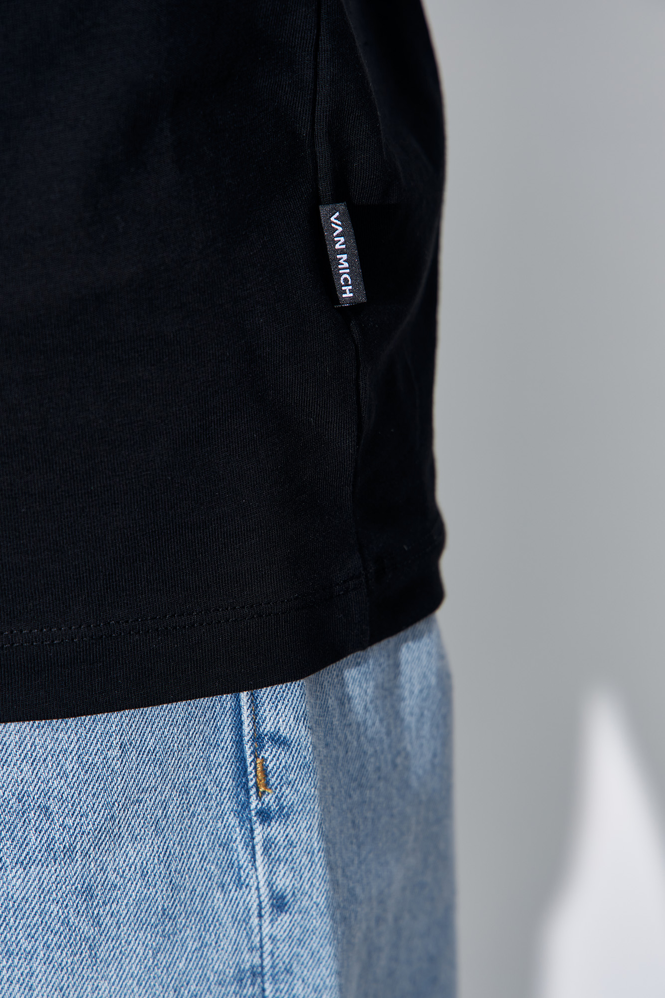 VM-231-22-052 Футболка Van Mich Черный